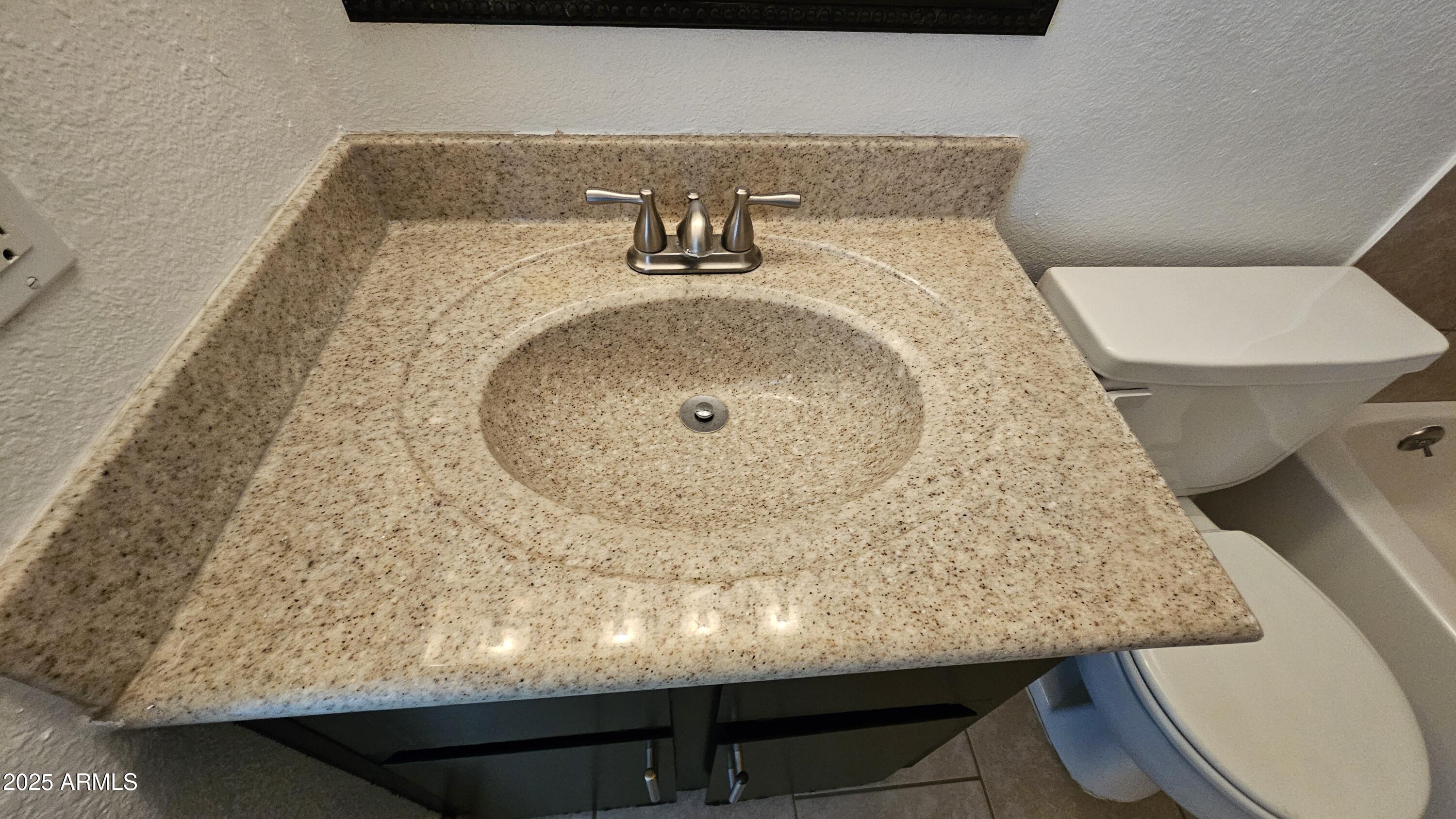 19601 N 7TH Street N, 1072