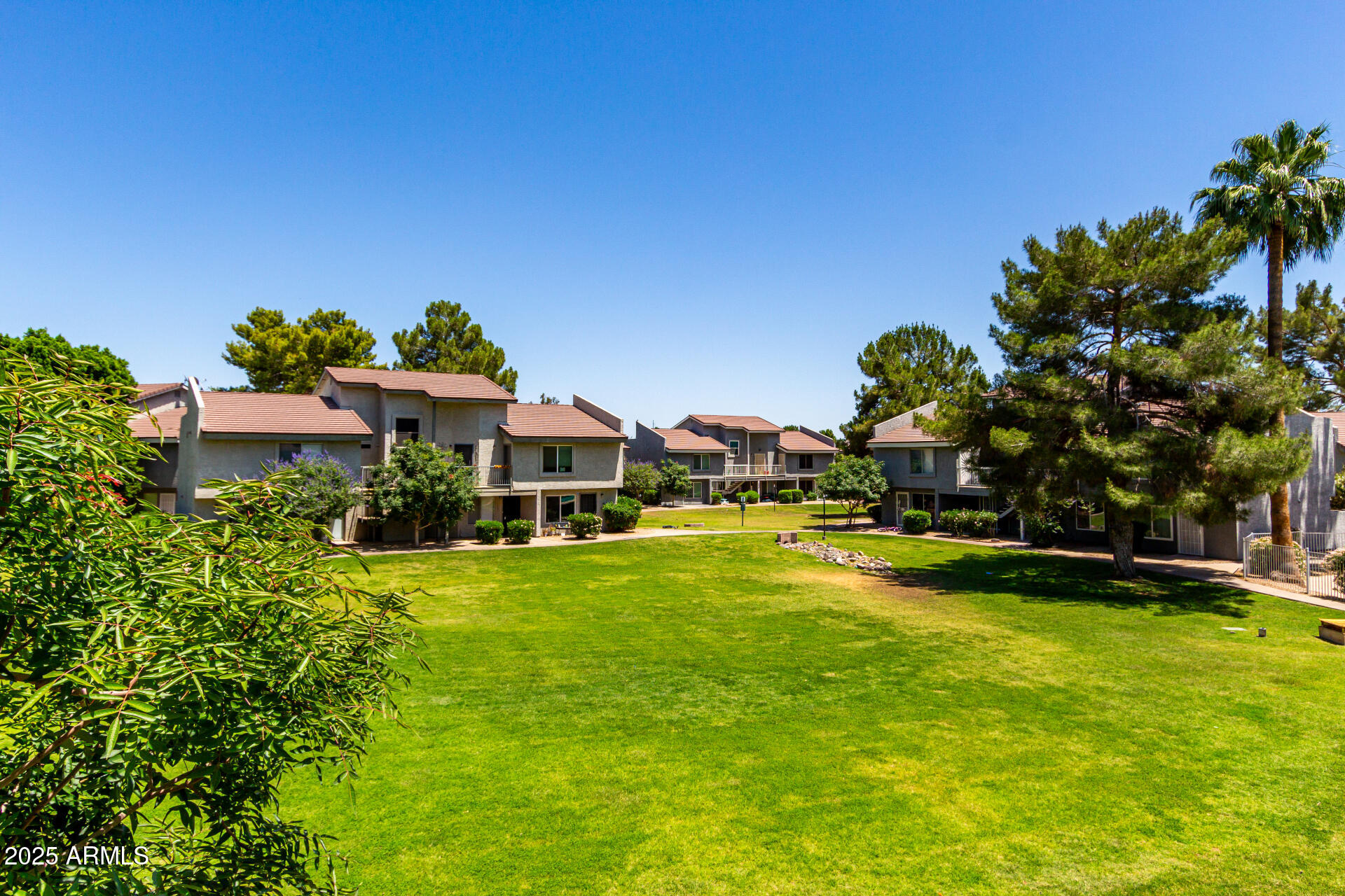 19601 N 7TH Street N, 1072