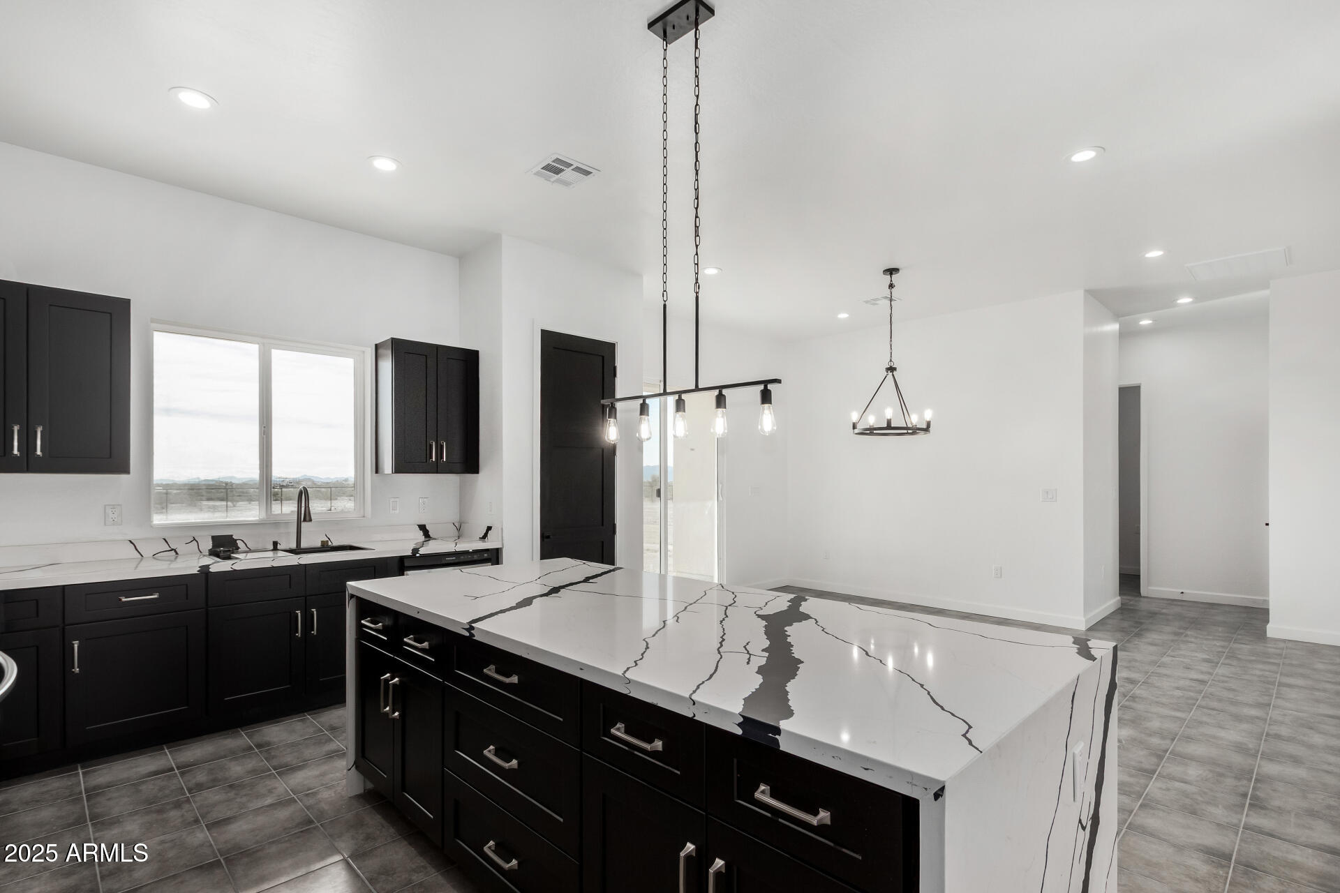 37459 W MISSOURI Avenue