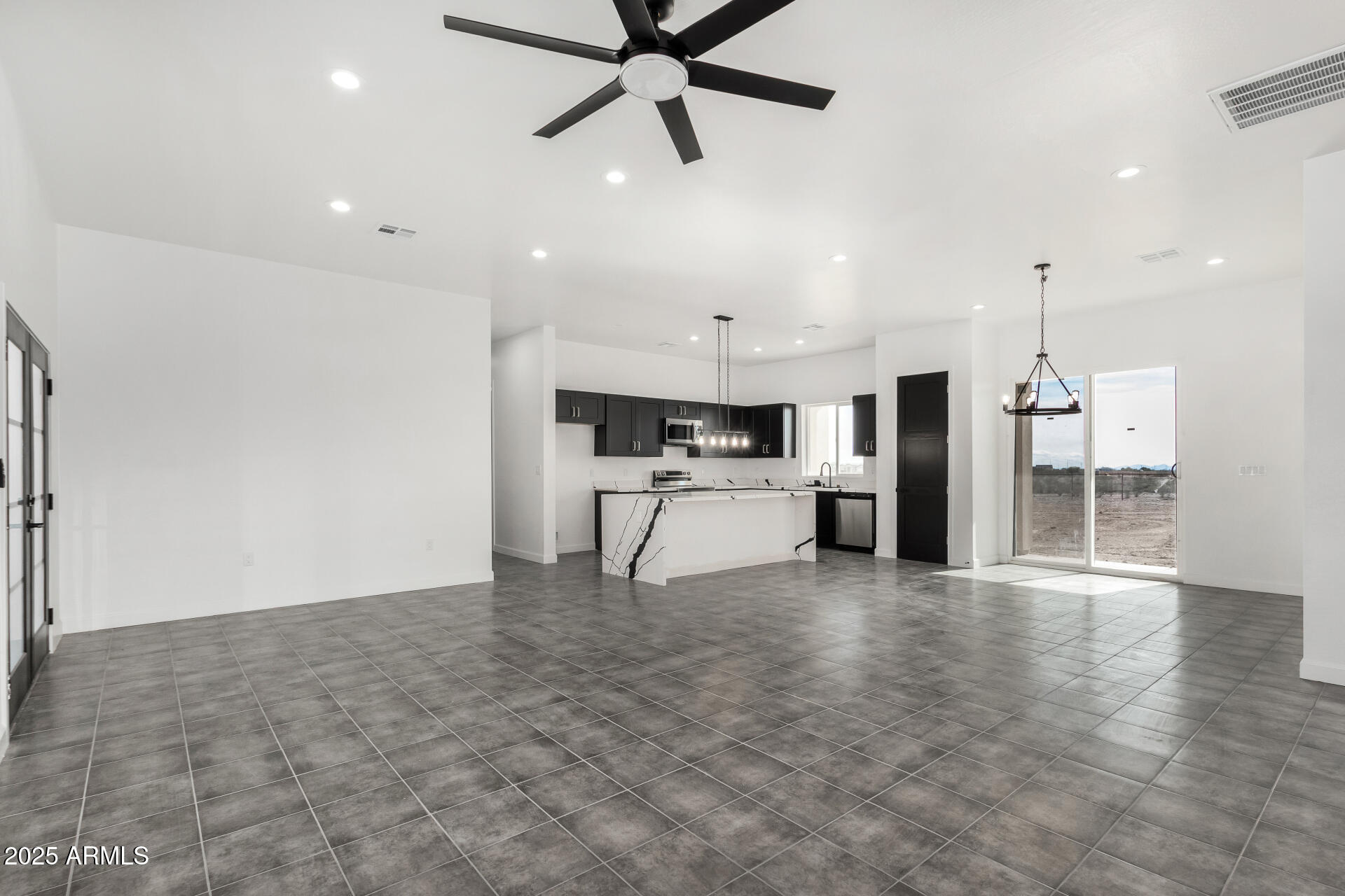 37459 W MISSOURI Avenue