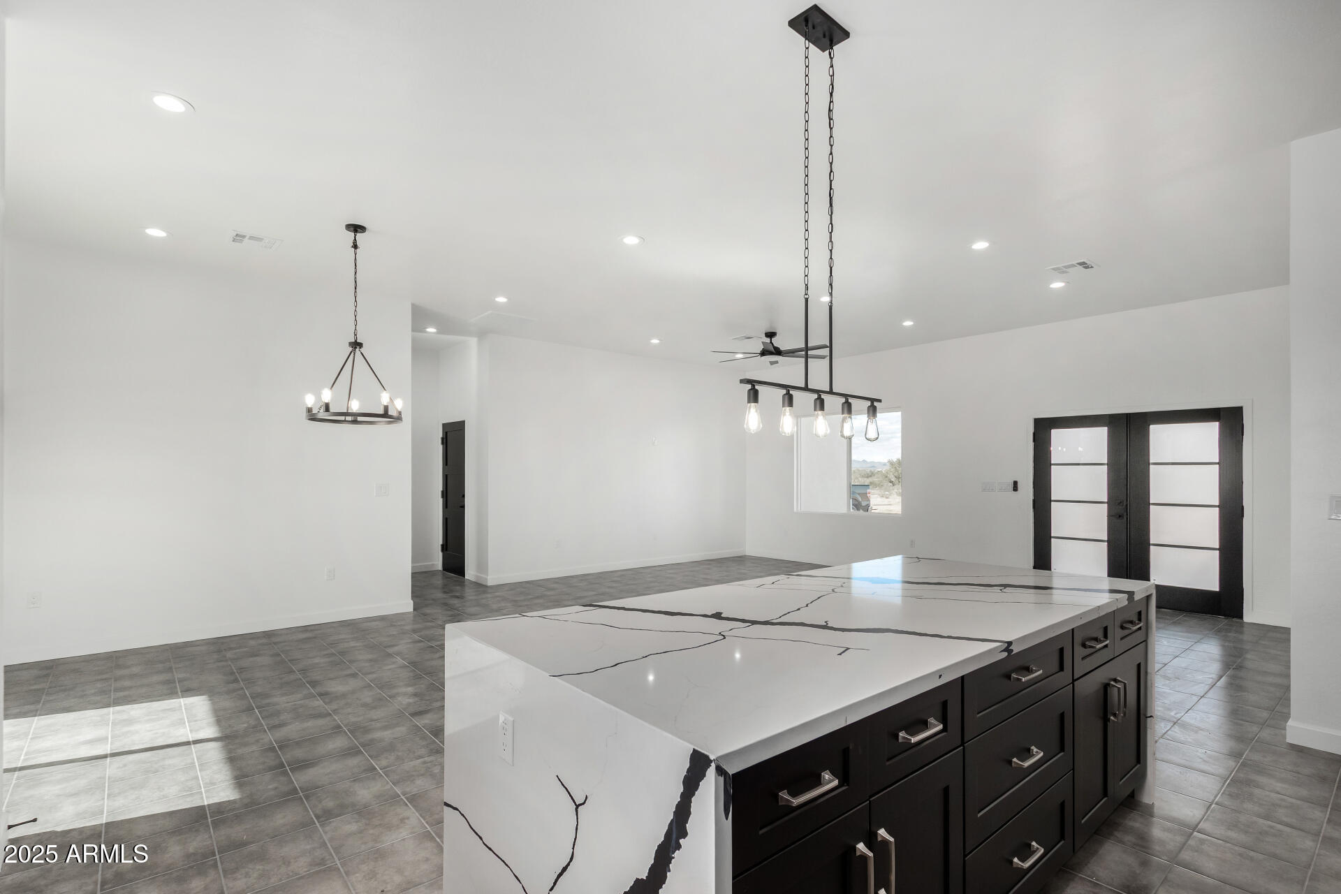 37459 W MISSOURI Avenue