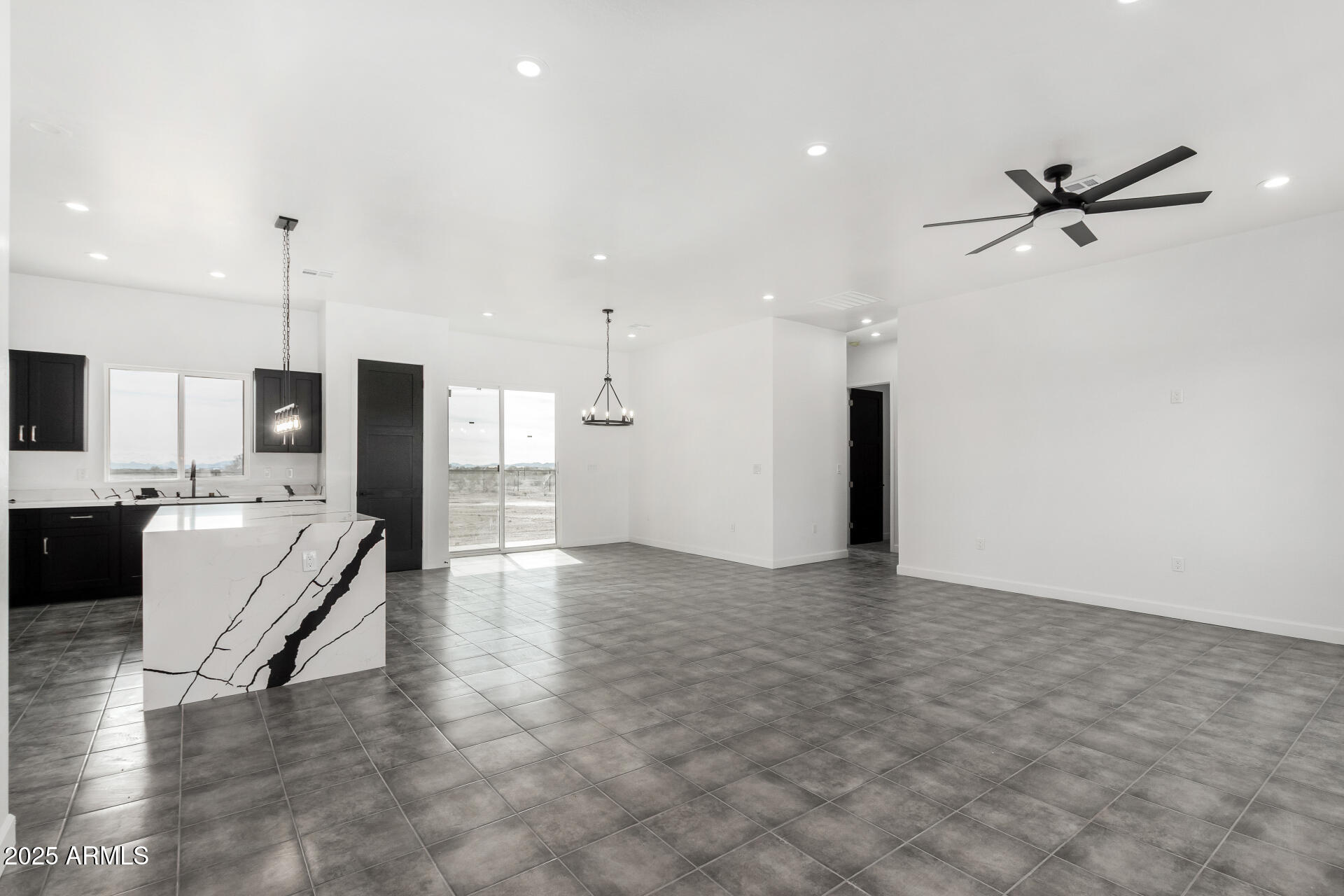 37459 W MISSOURI Avenue