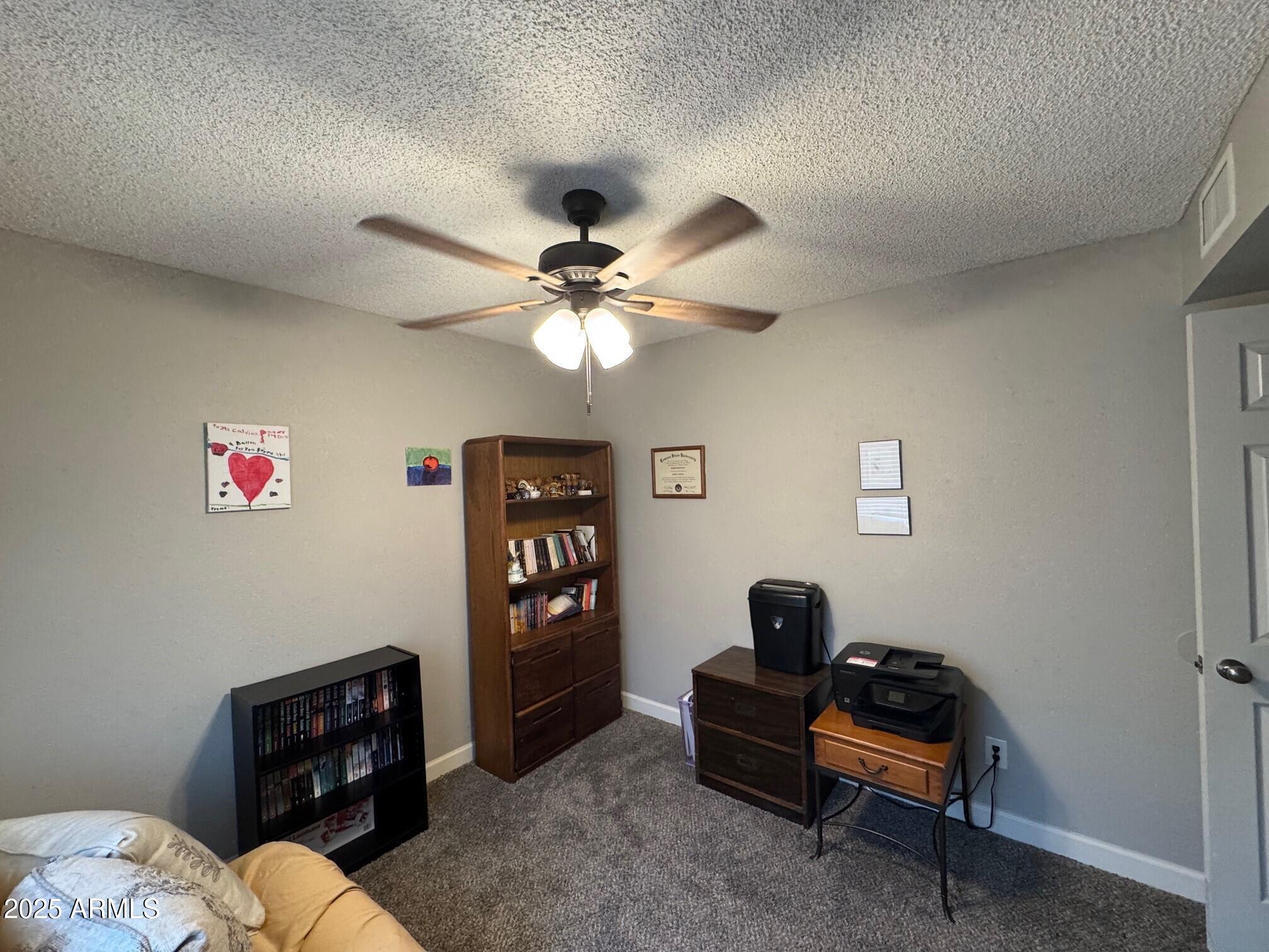 8520 W PALM Lane, 1054