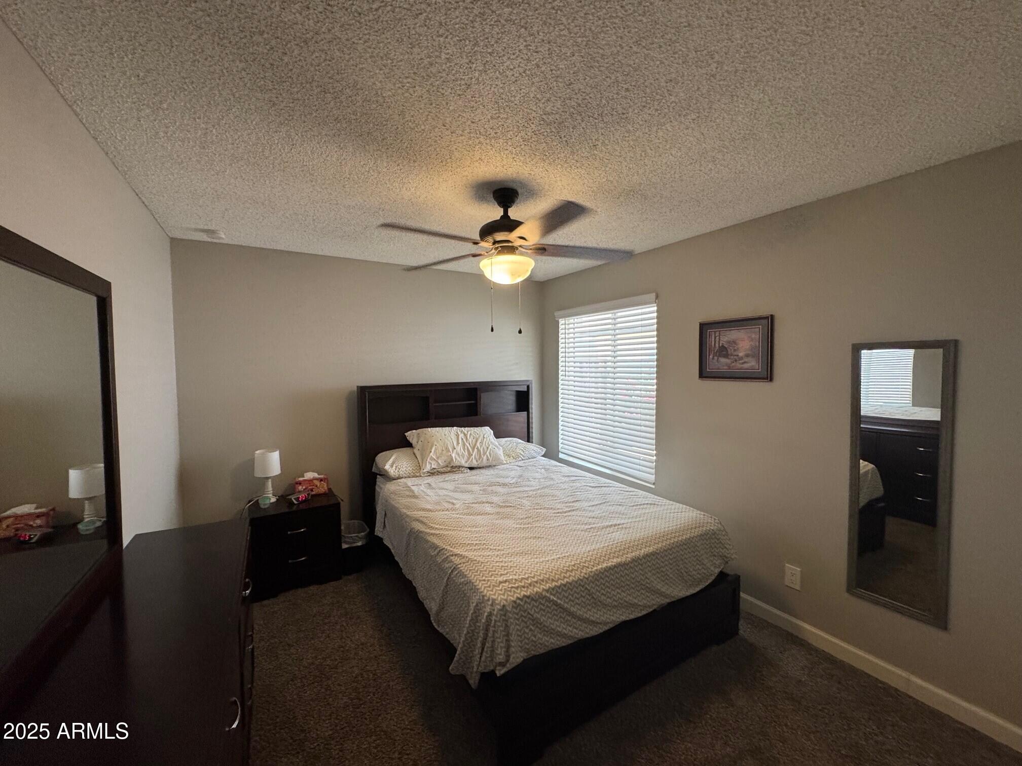 8520 W PALM Lane, 1054