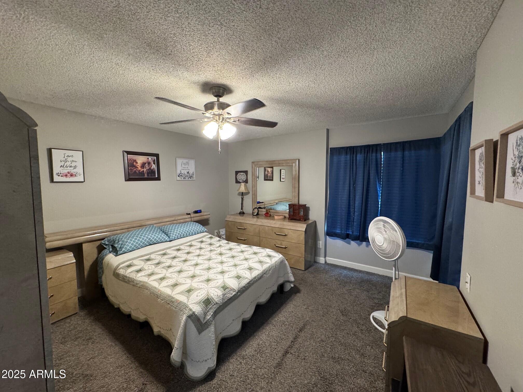 8520 W PALM Lane, 1054