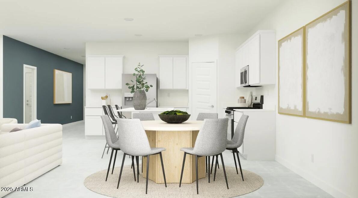 9521 W PINCHOT Avenue