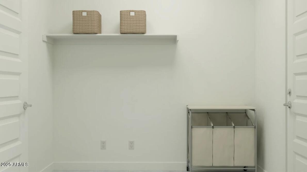 9521 W PINCHOT Avenue