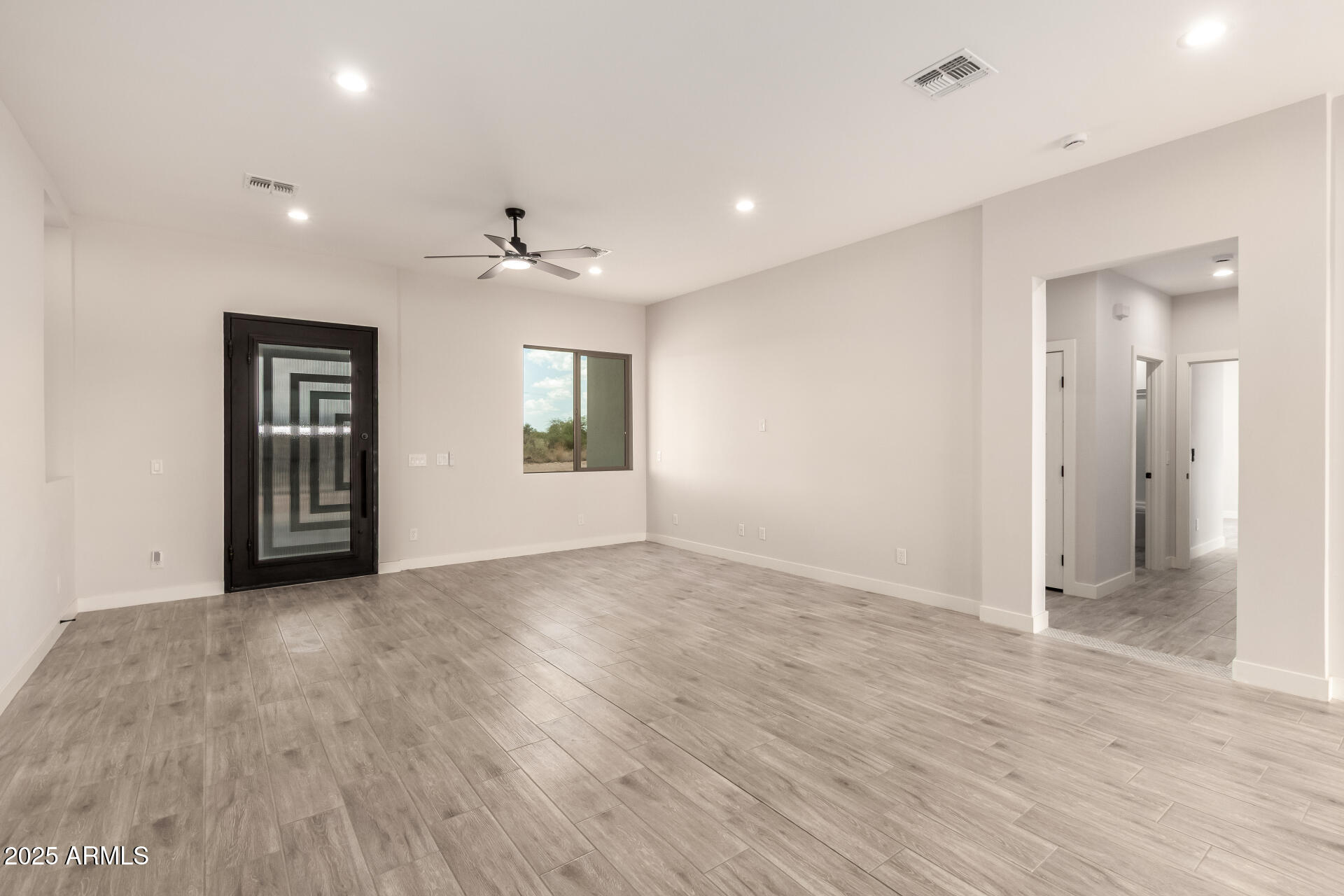 24825 W WESTERN STAR Boulevard