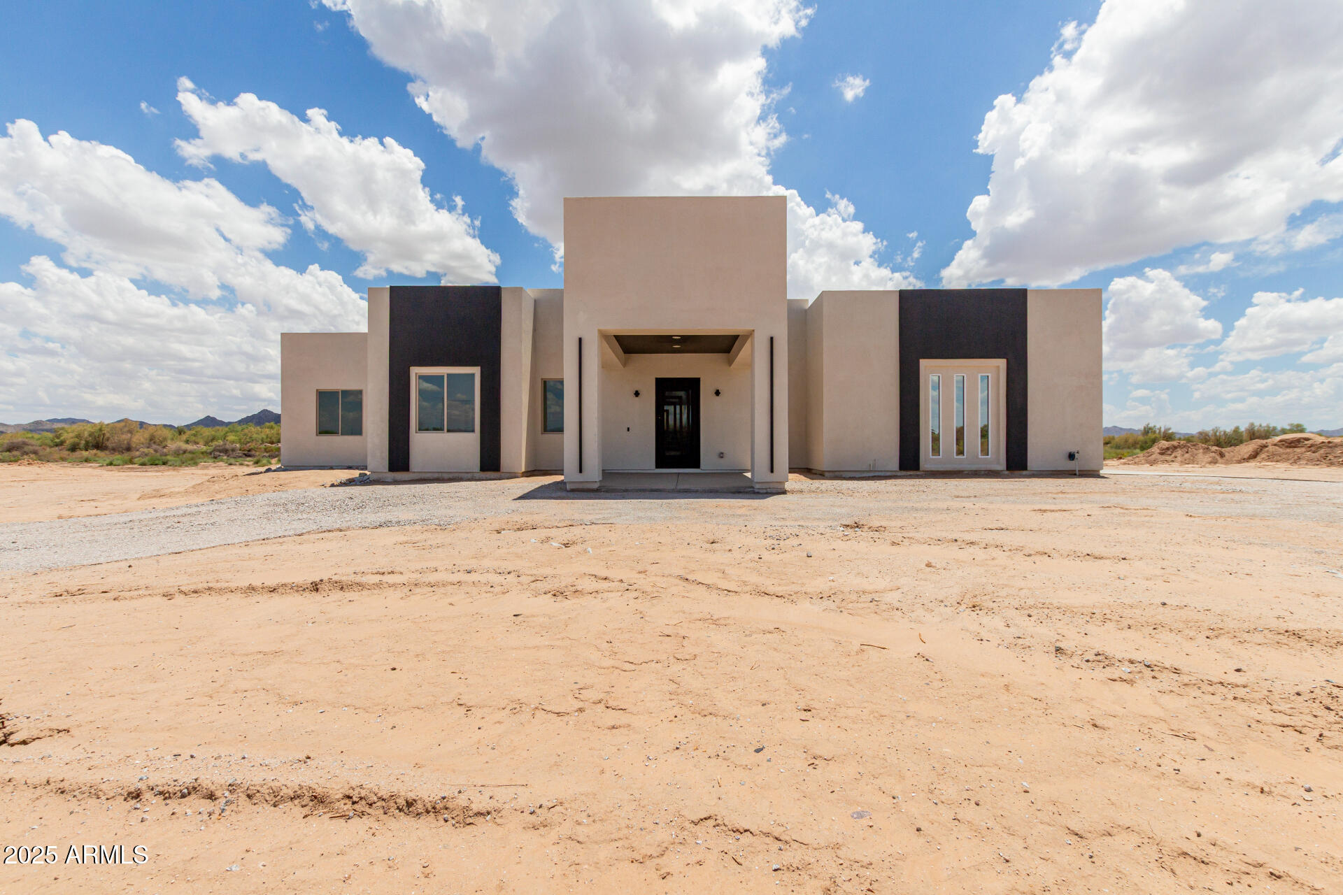 24825 W WESTERN STAR Boulevard