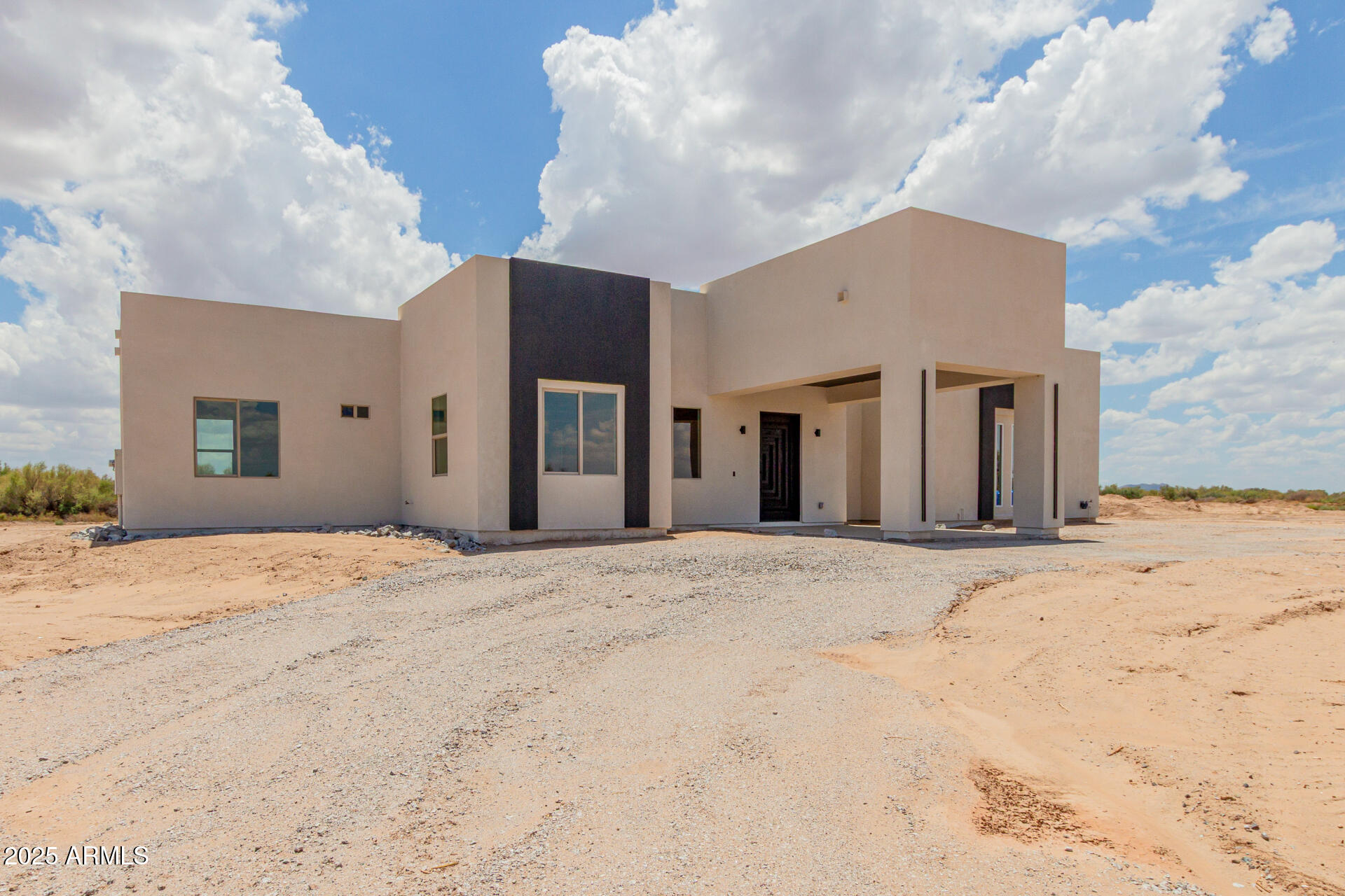 24825 W WESTERN STAR Boulevard