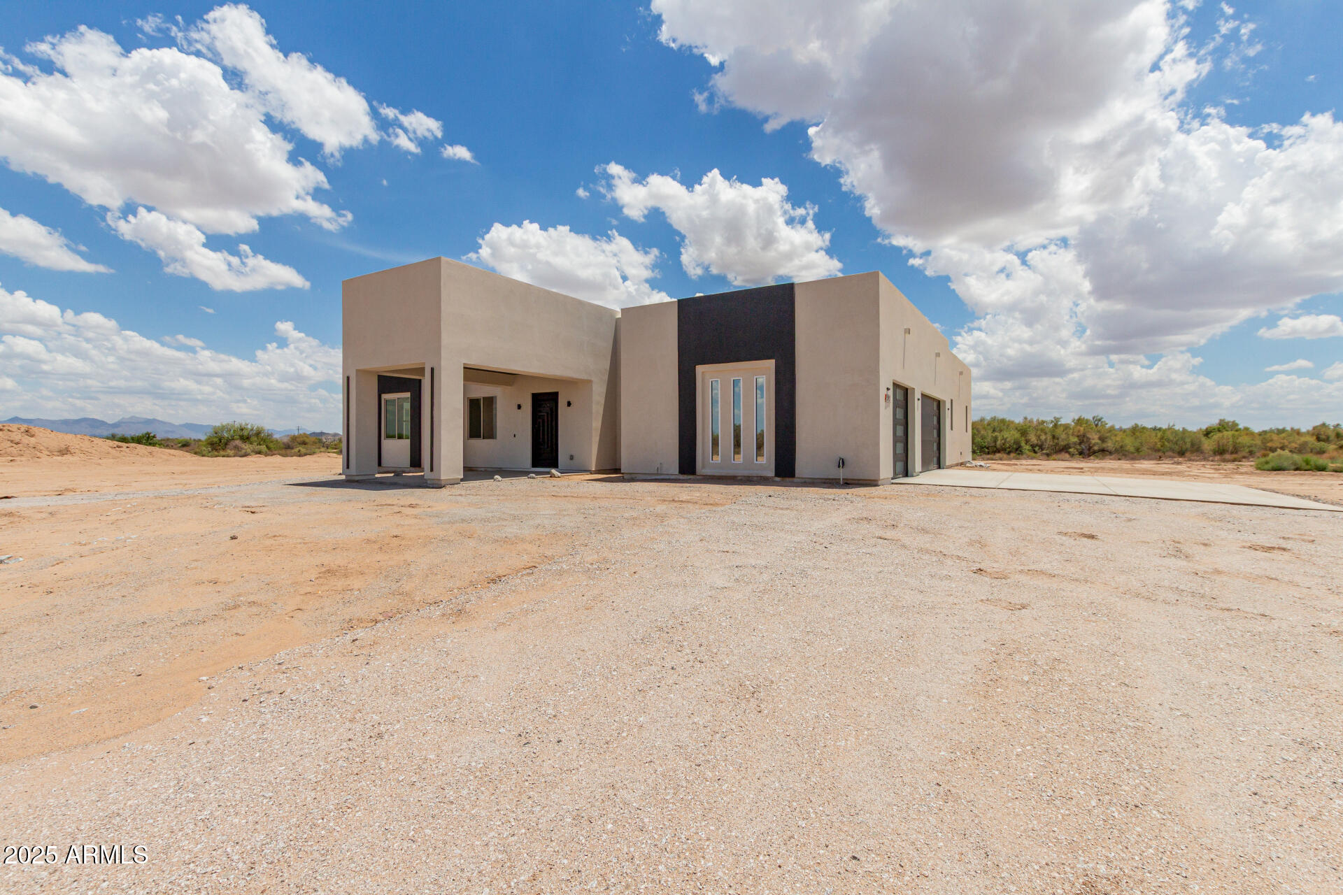 24825 W WESTERN STAR Boulevard