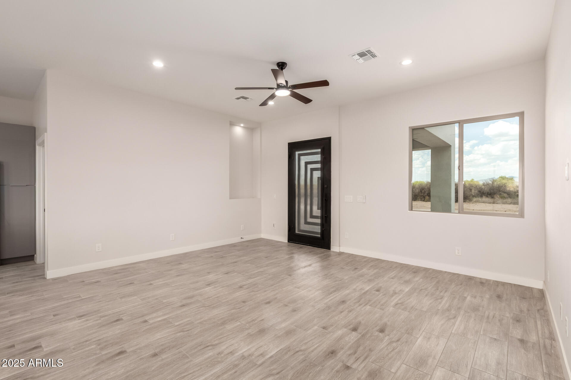 24825 W WESTERN STAR Boulevard