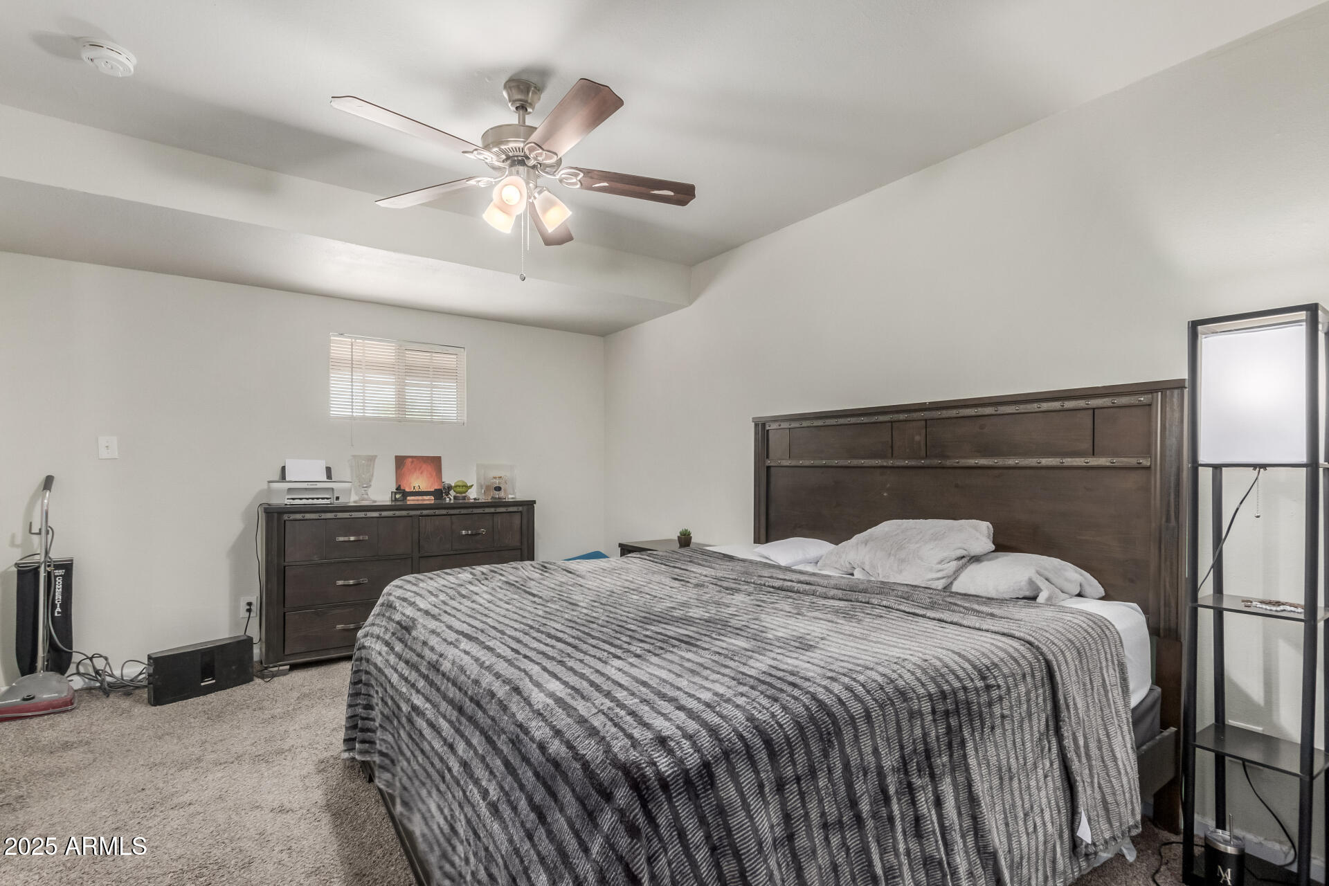 2752 W ROYAL PALM Road