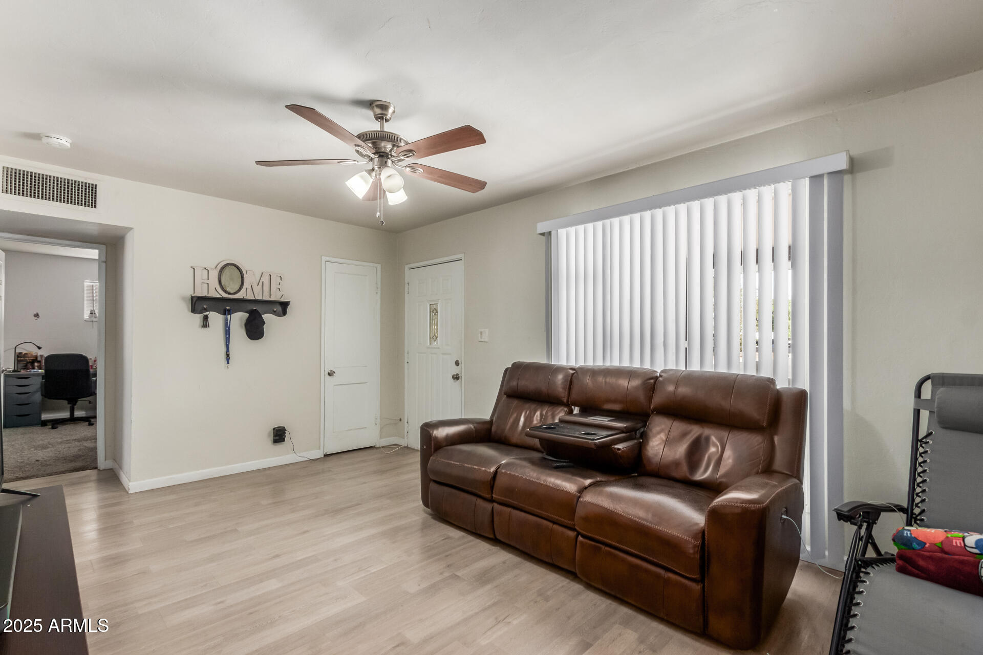 2752 W ROYAL PALM Road