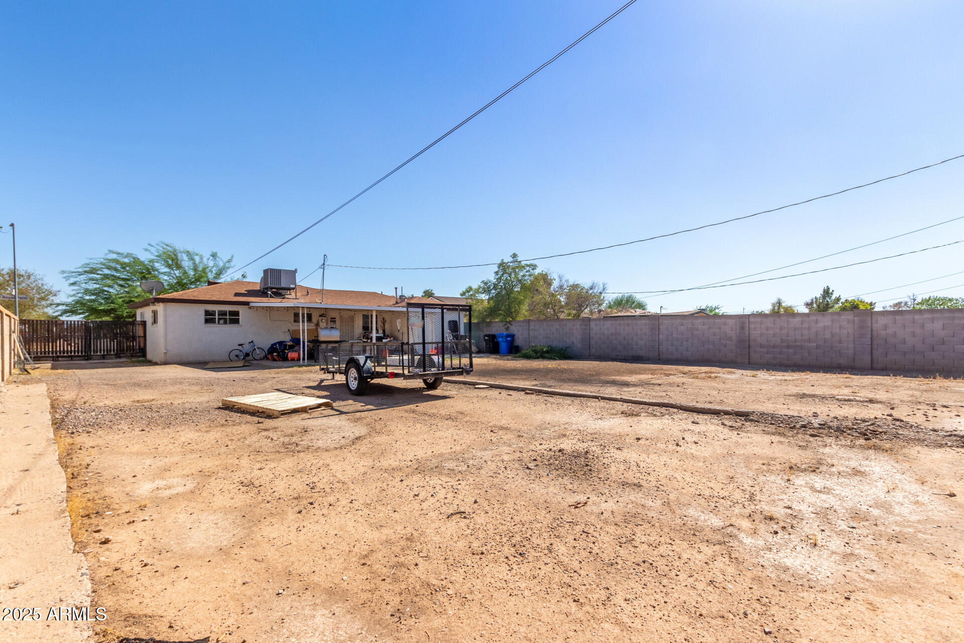 2752 W ROYAL PALM Road