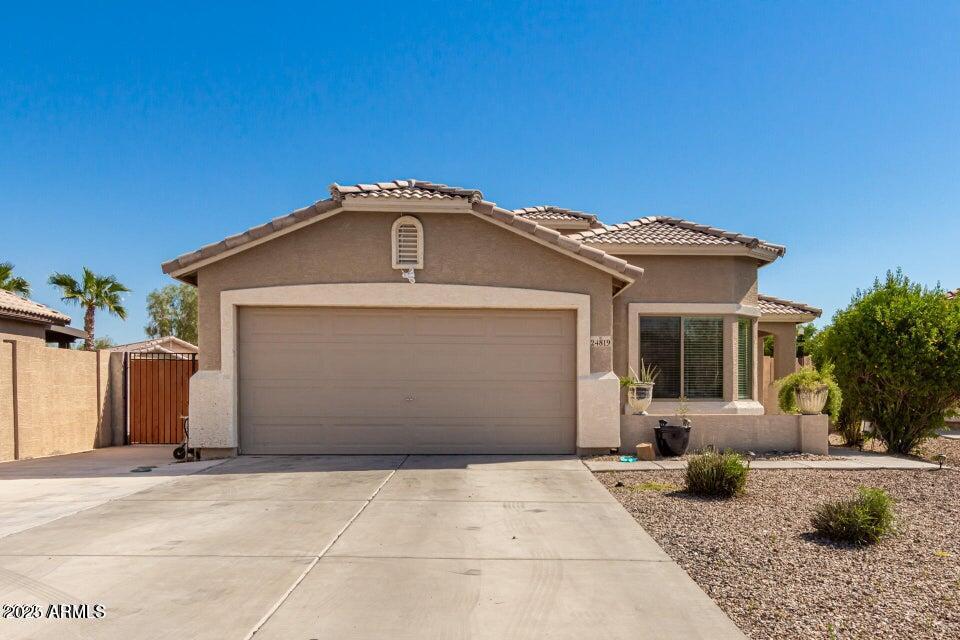 24819 W WAYLAND Drive