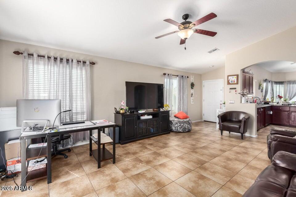 24819 W WAYLAND Drive