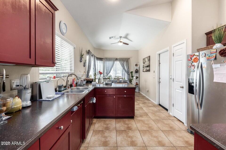 24819 W WAYLAND Drive
