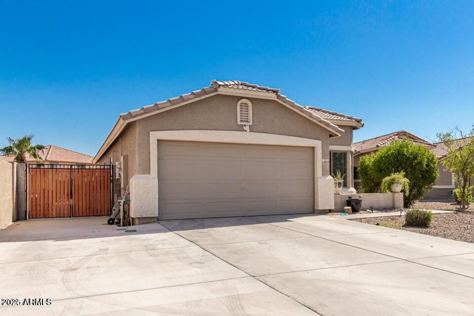 24819 W WAYLAND Drive