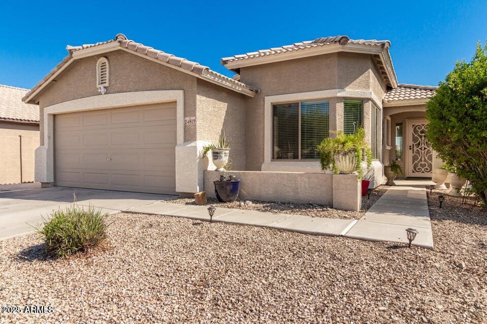 24819 W WAYLAND Drive