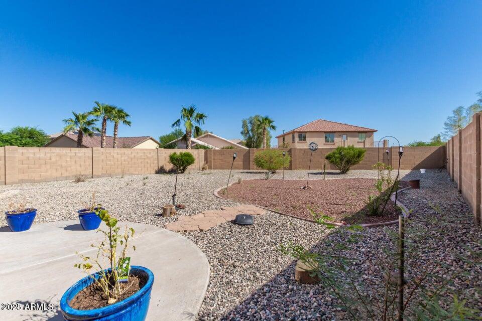 24819 W WAYLAND Drive