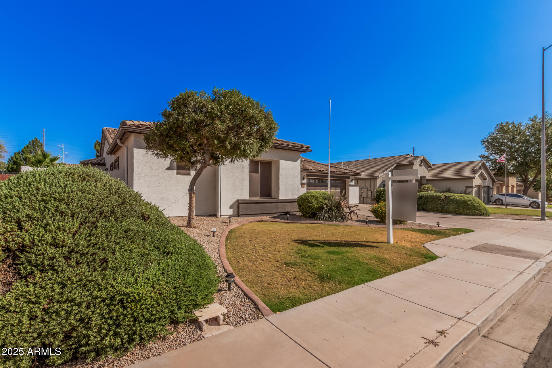 10529 E POSADA Avenue