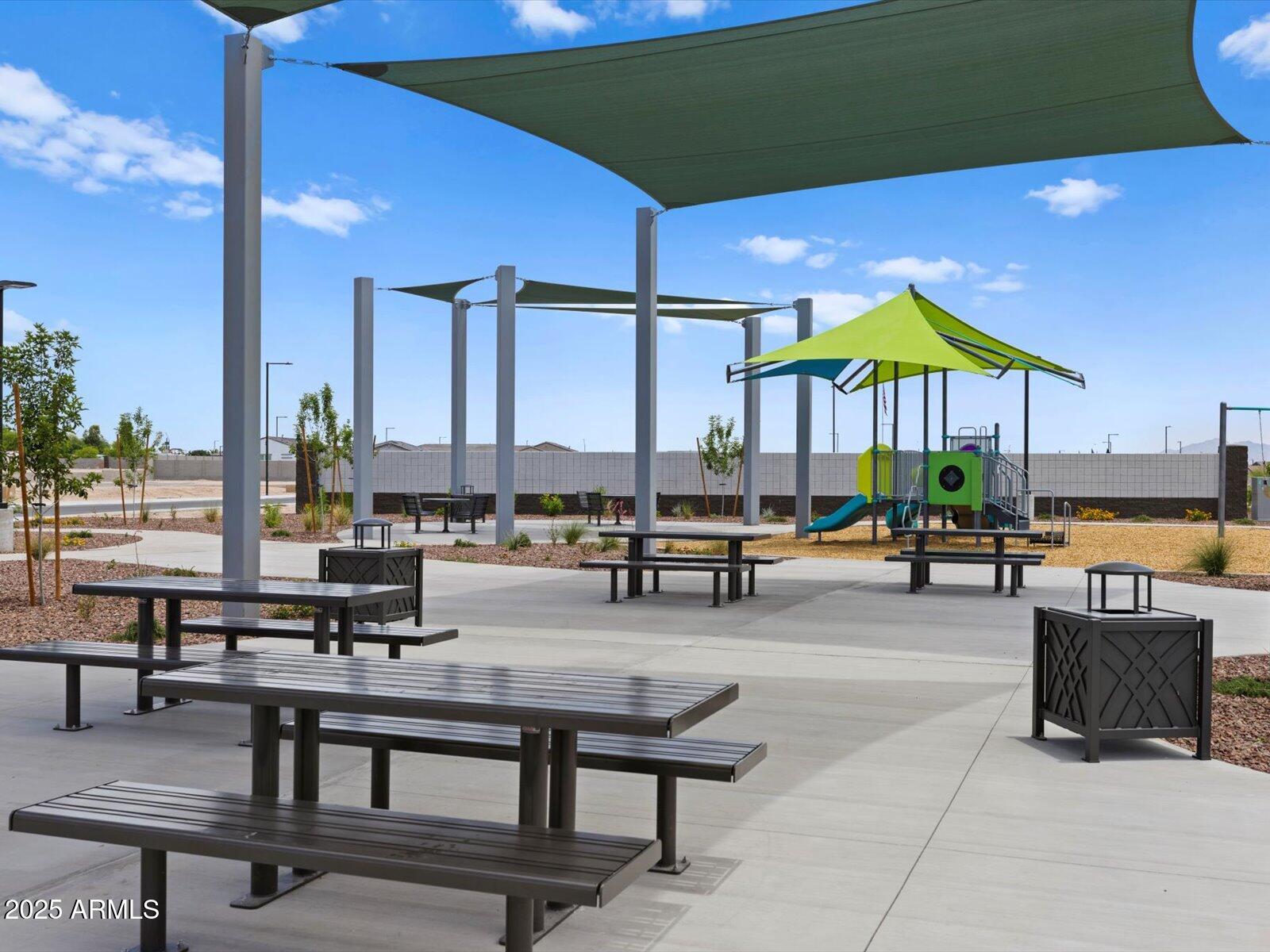 24648 W CHAMBERS Street