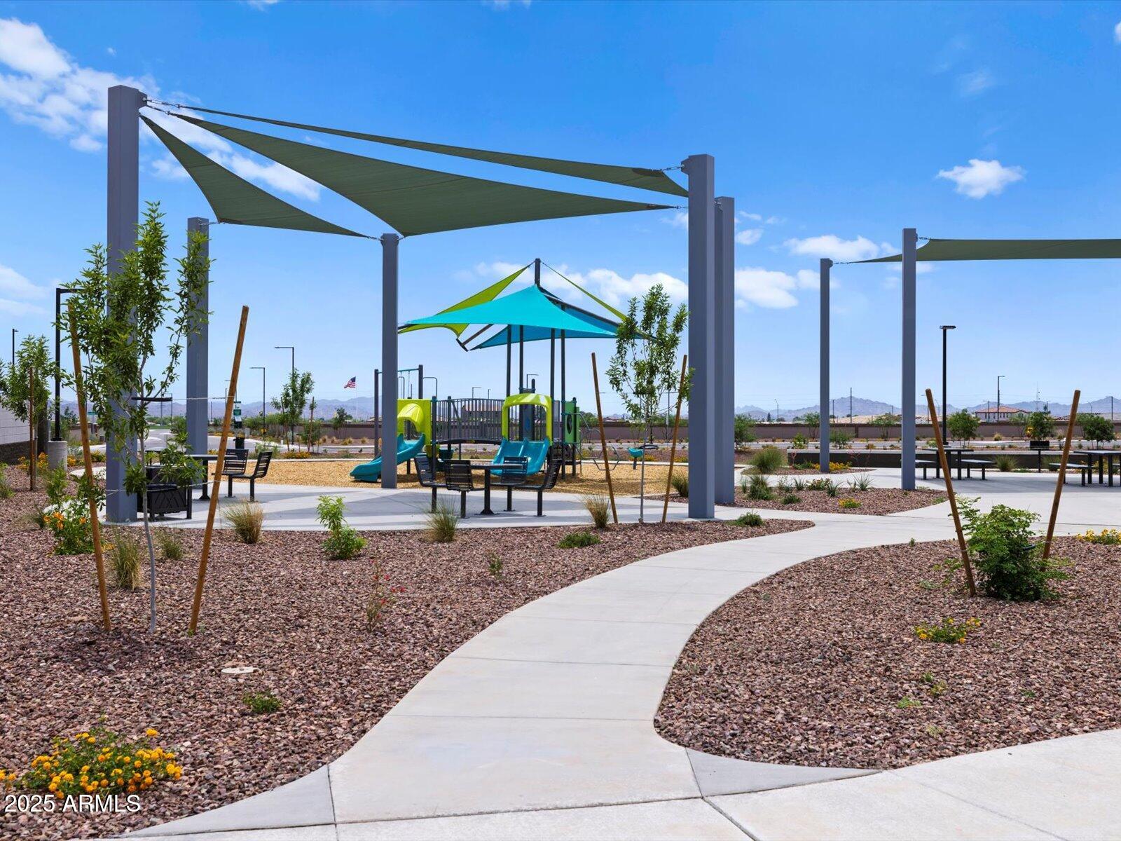 24648 W CHAMBERS Street