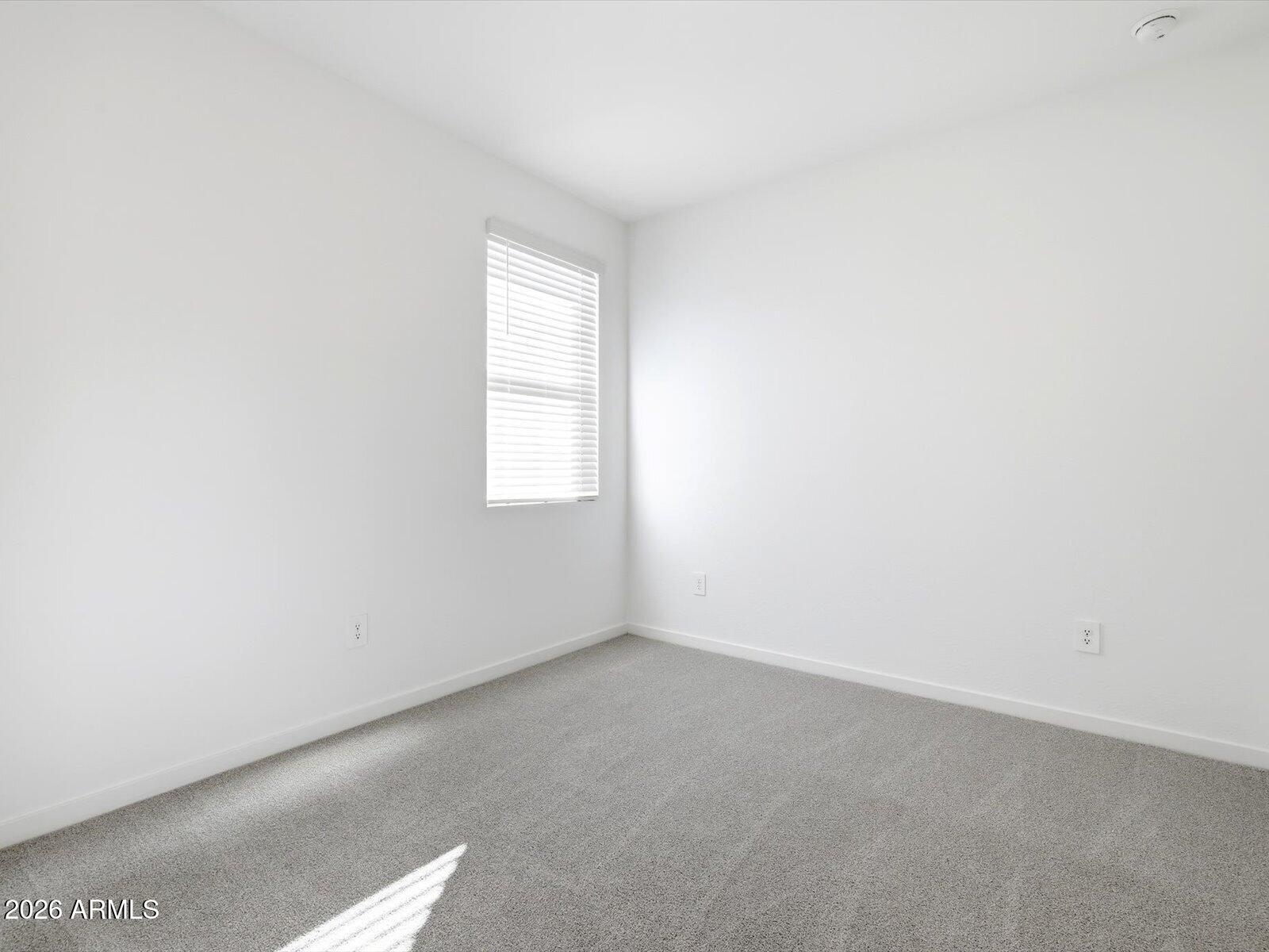 24590 W CHAMBERS Street