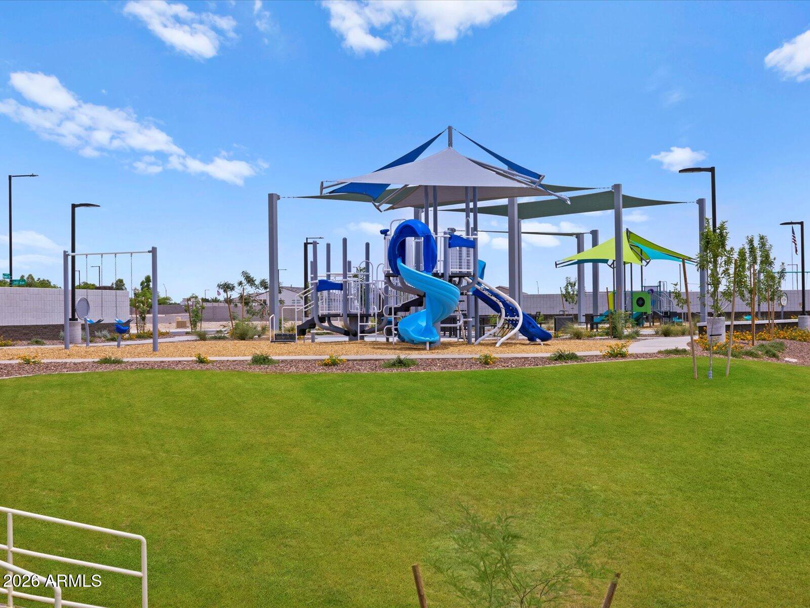 24590 W CHAMBERS Street