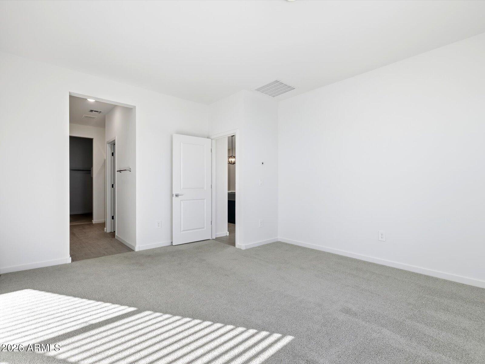 24590 W CHAMBERS Street