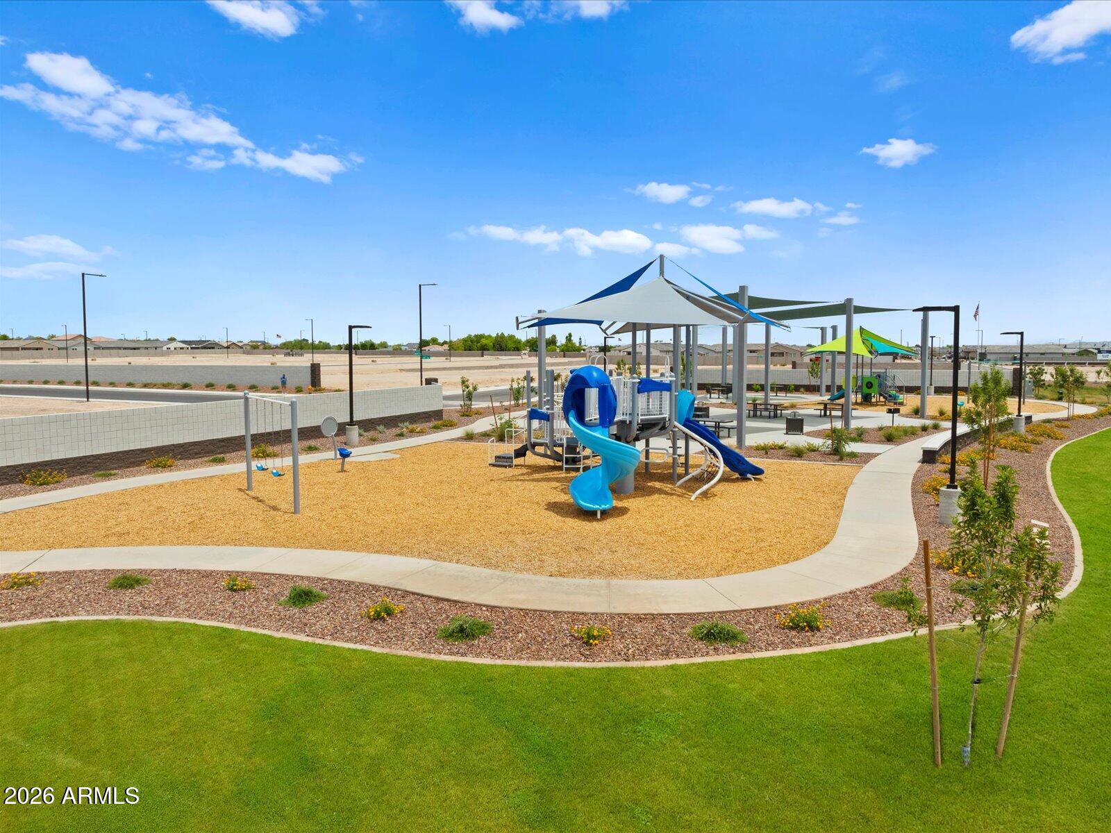 24590 W CHAMBERS Street