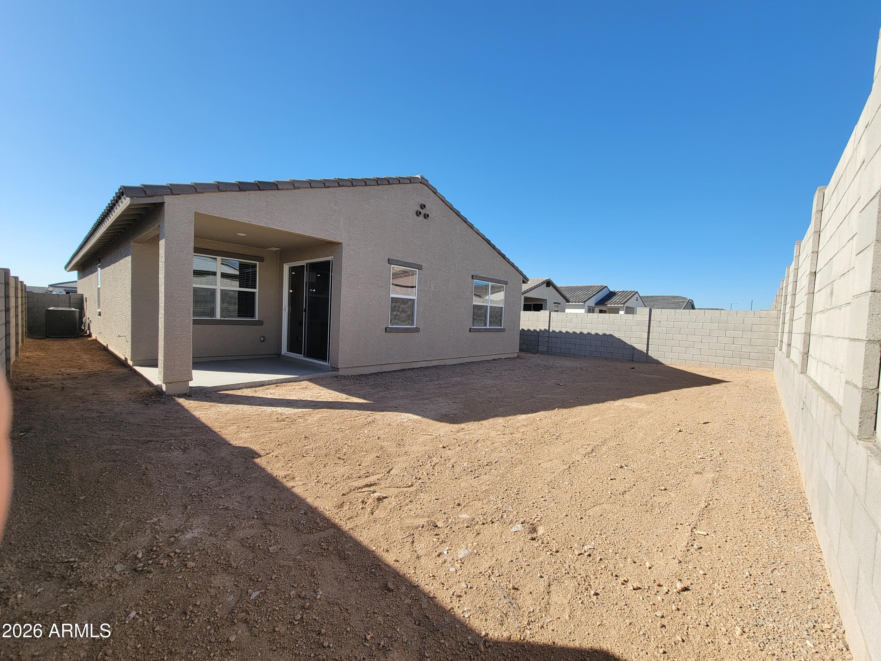 24590 W CHAMBERS Street