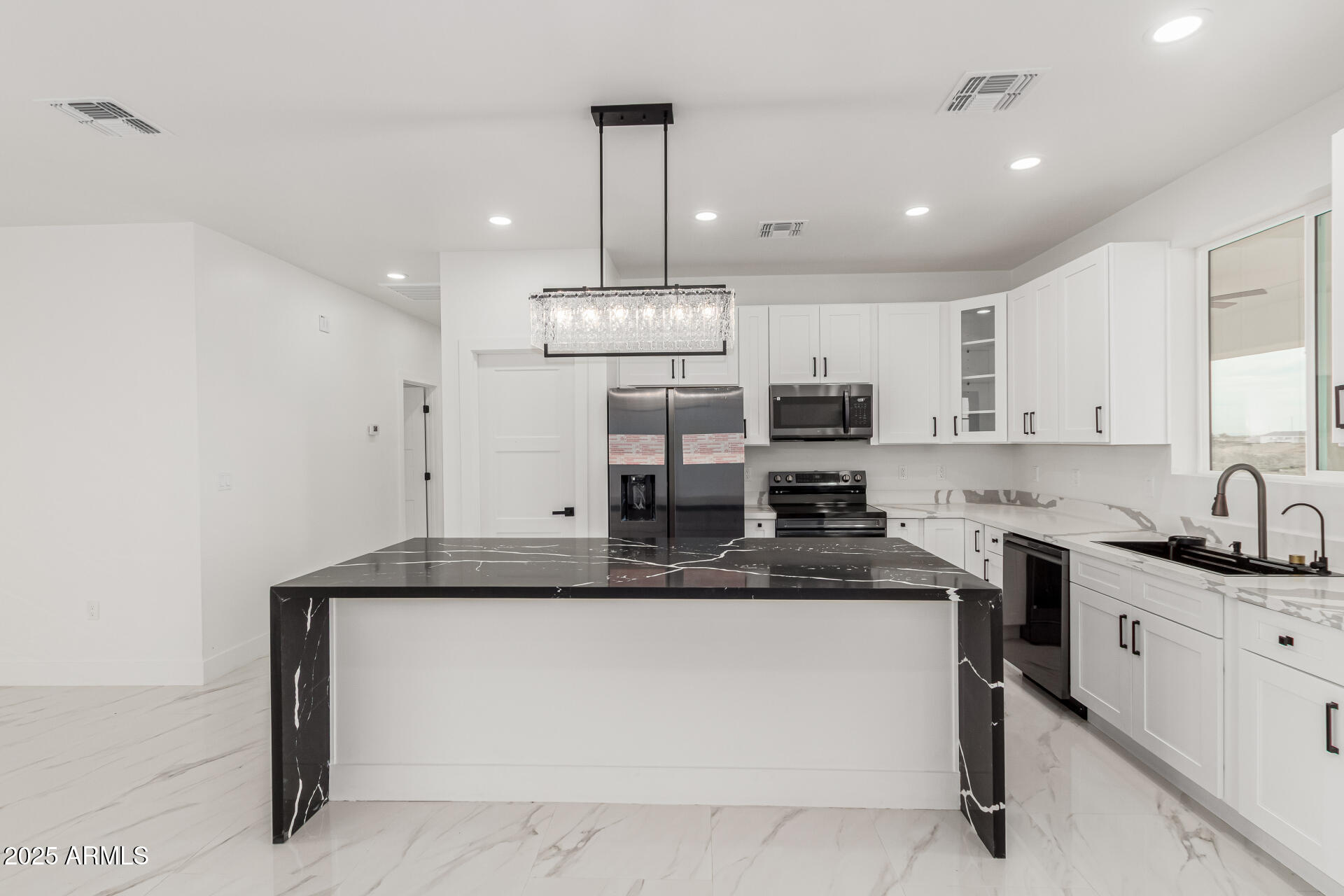 37911 W RANCHO Drive