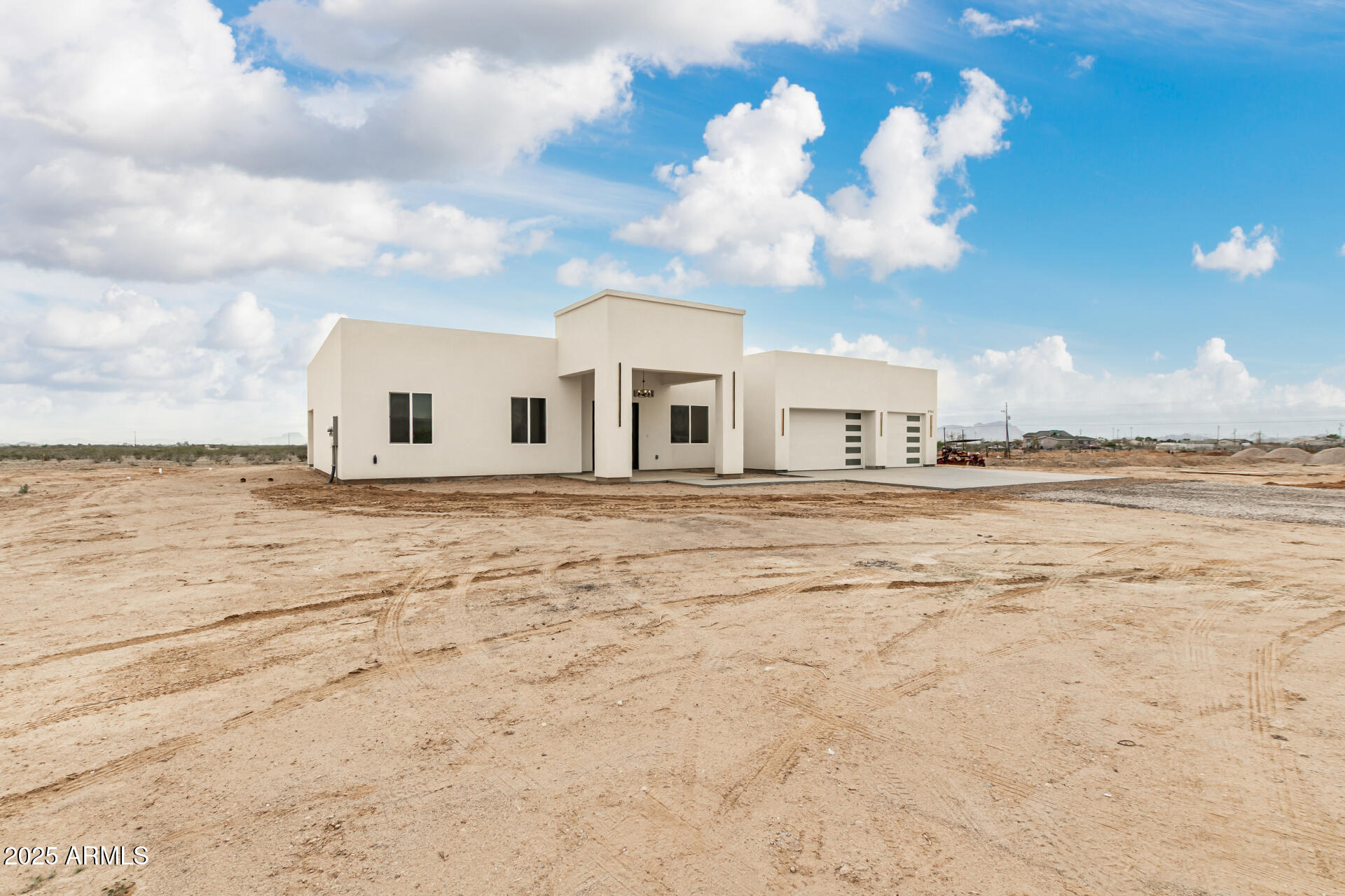 37911 W RANCHO Drive