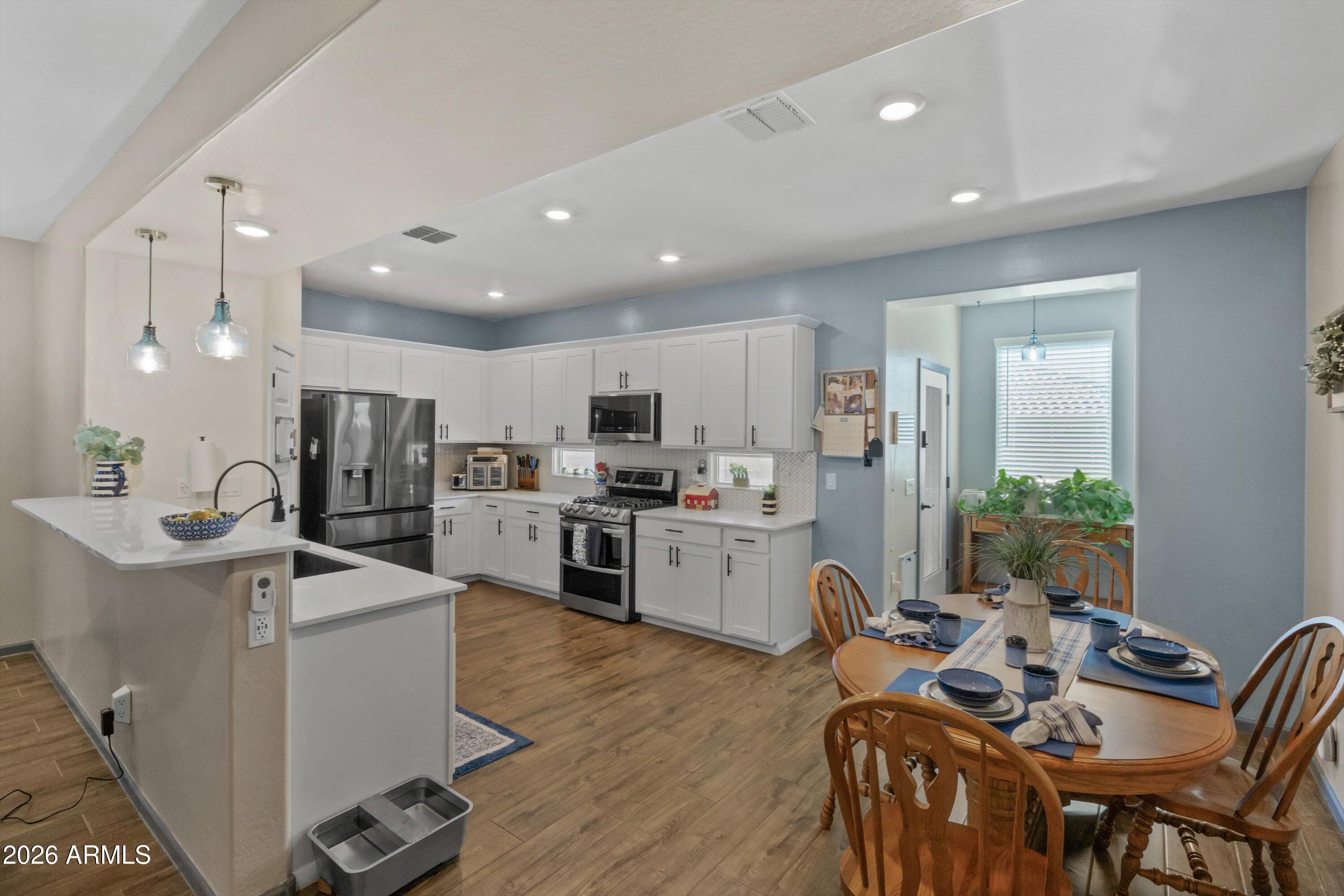 19721 W WASHINGTON Street