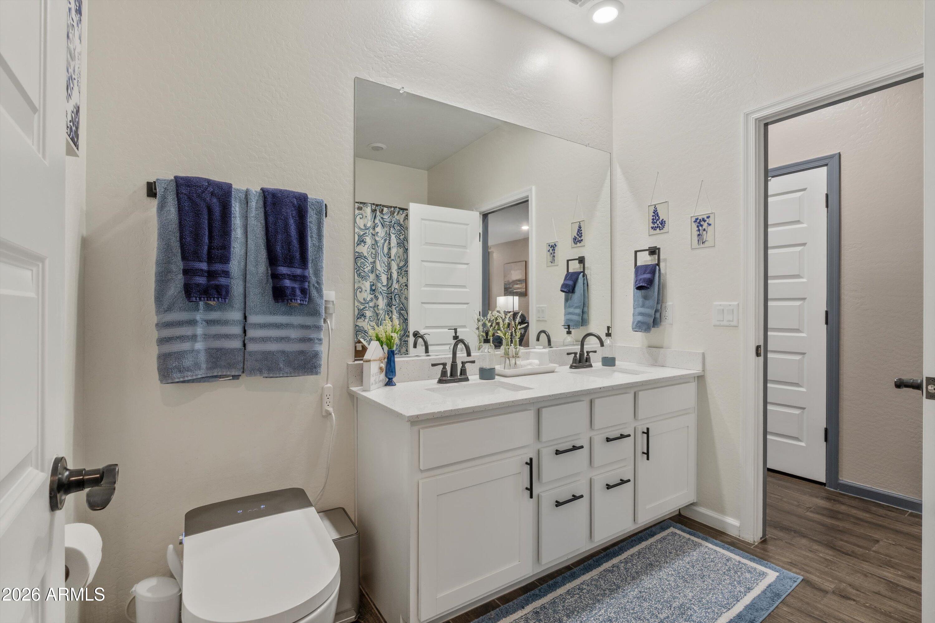 19721 W WASHINGTON Street