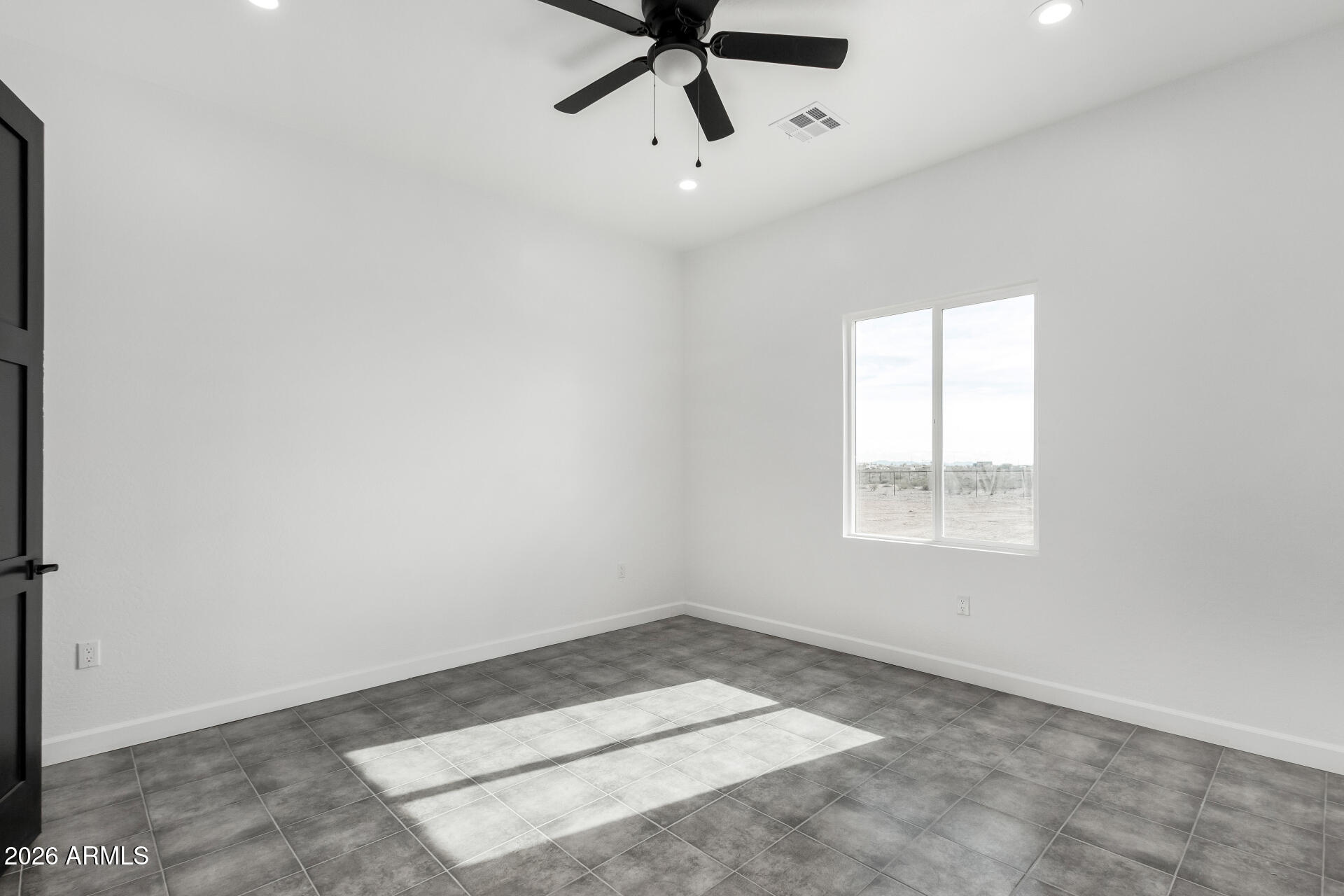 37459 W MISSOURI Avenue