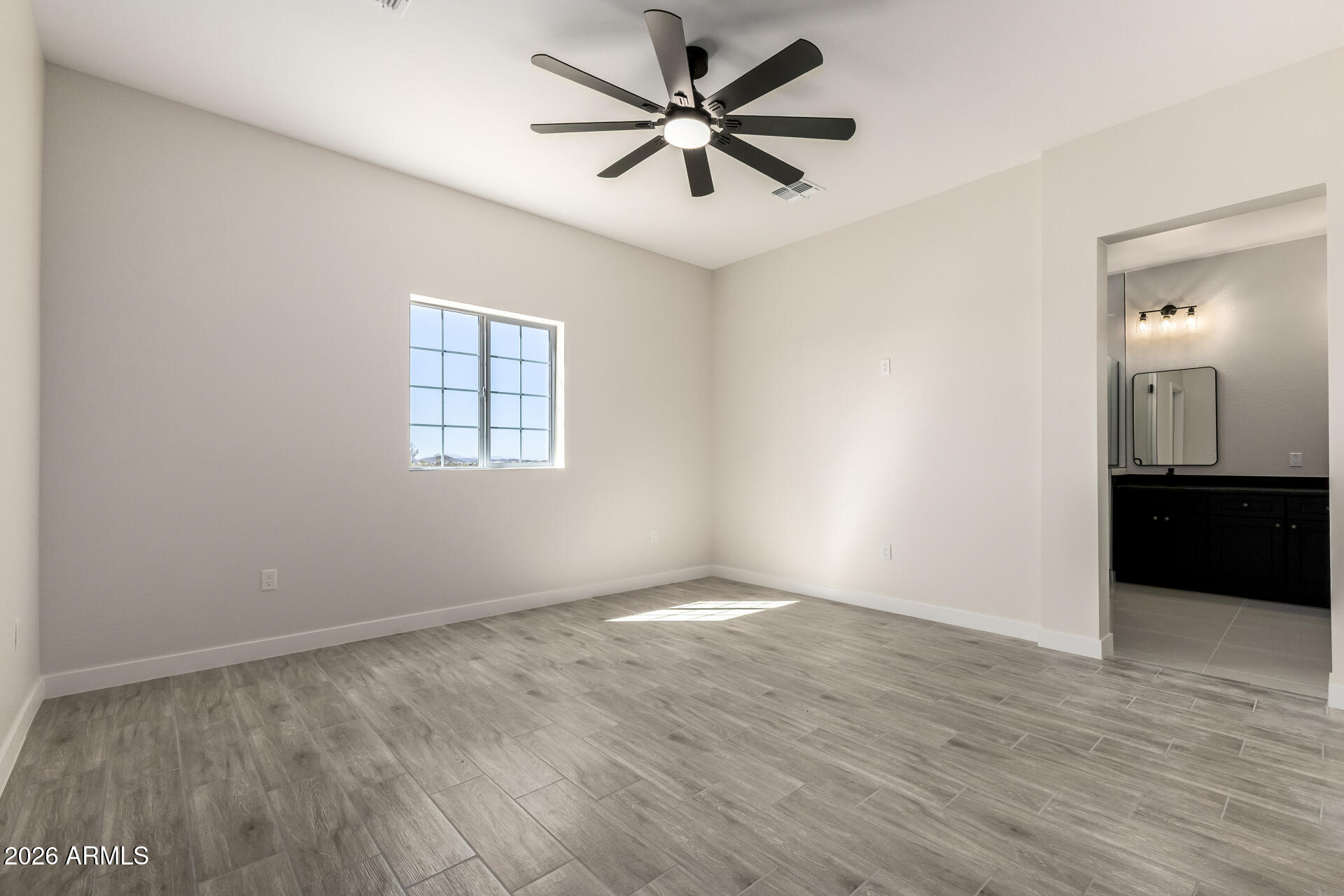 37277 W HILTON Avenue