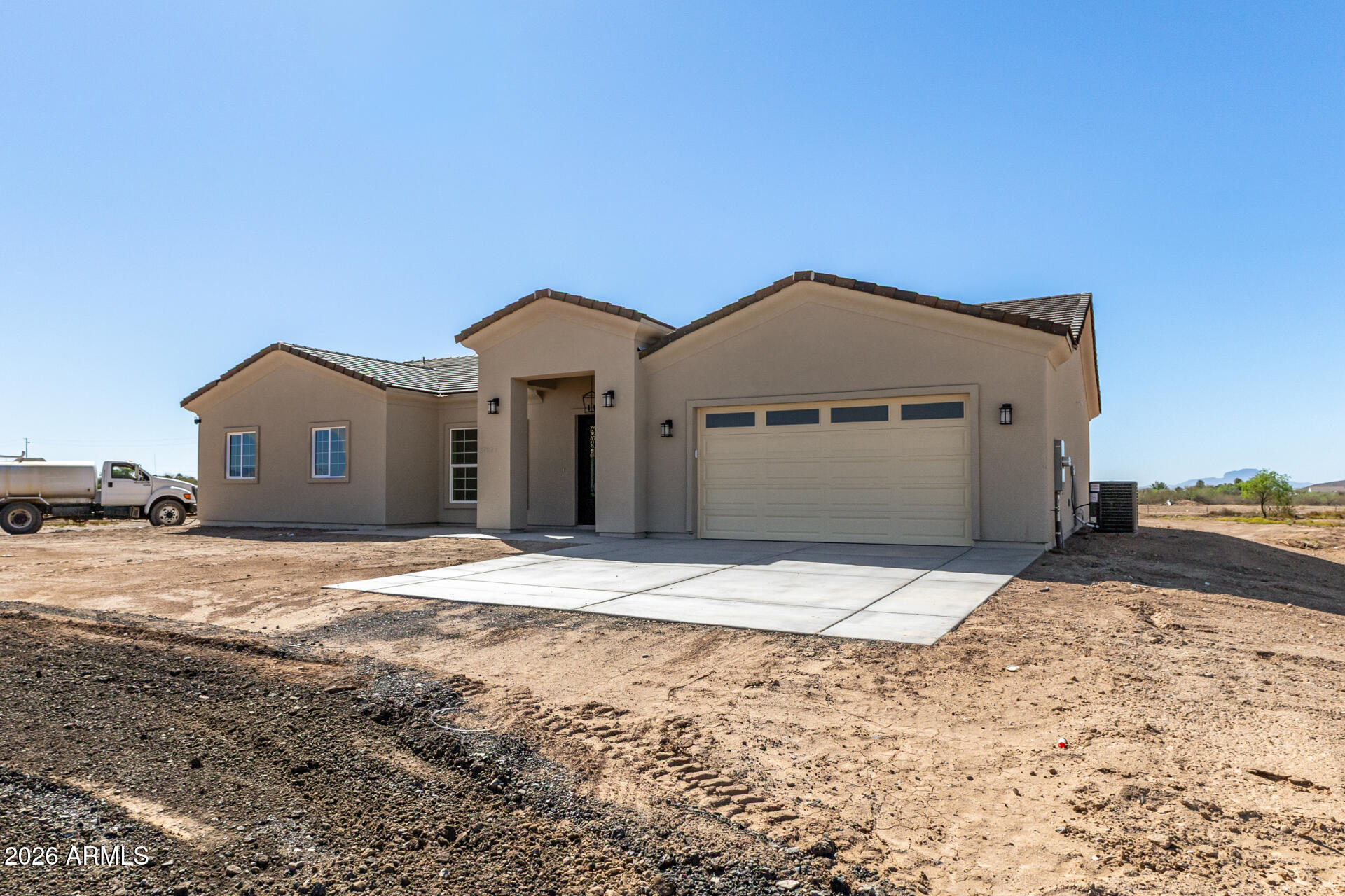 37277 W HILTON Avenue