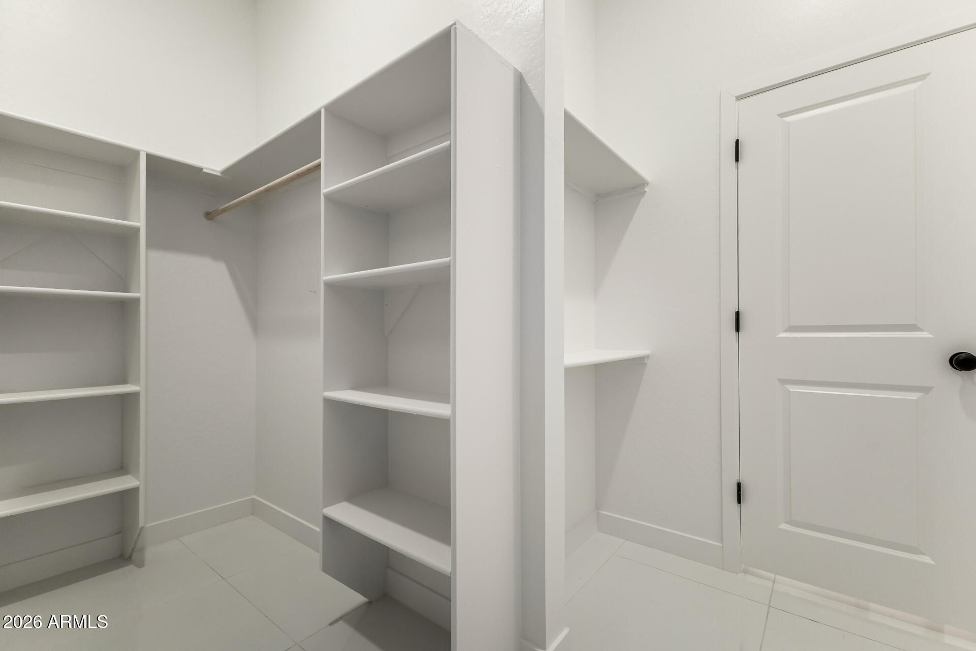 37277 W HILTON Avenue