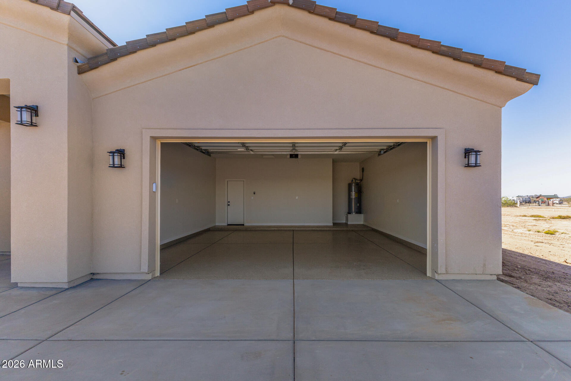 37277 W HILTON Avenue