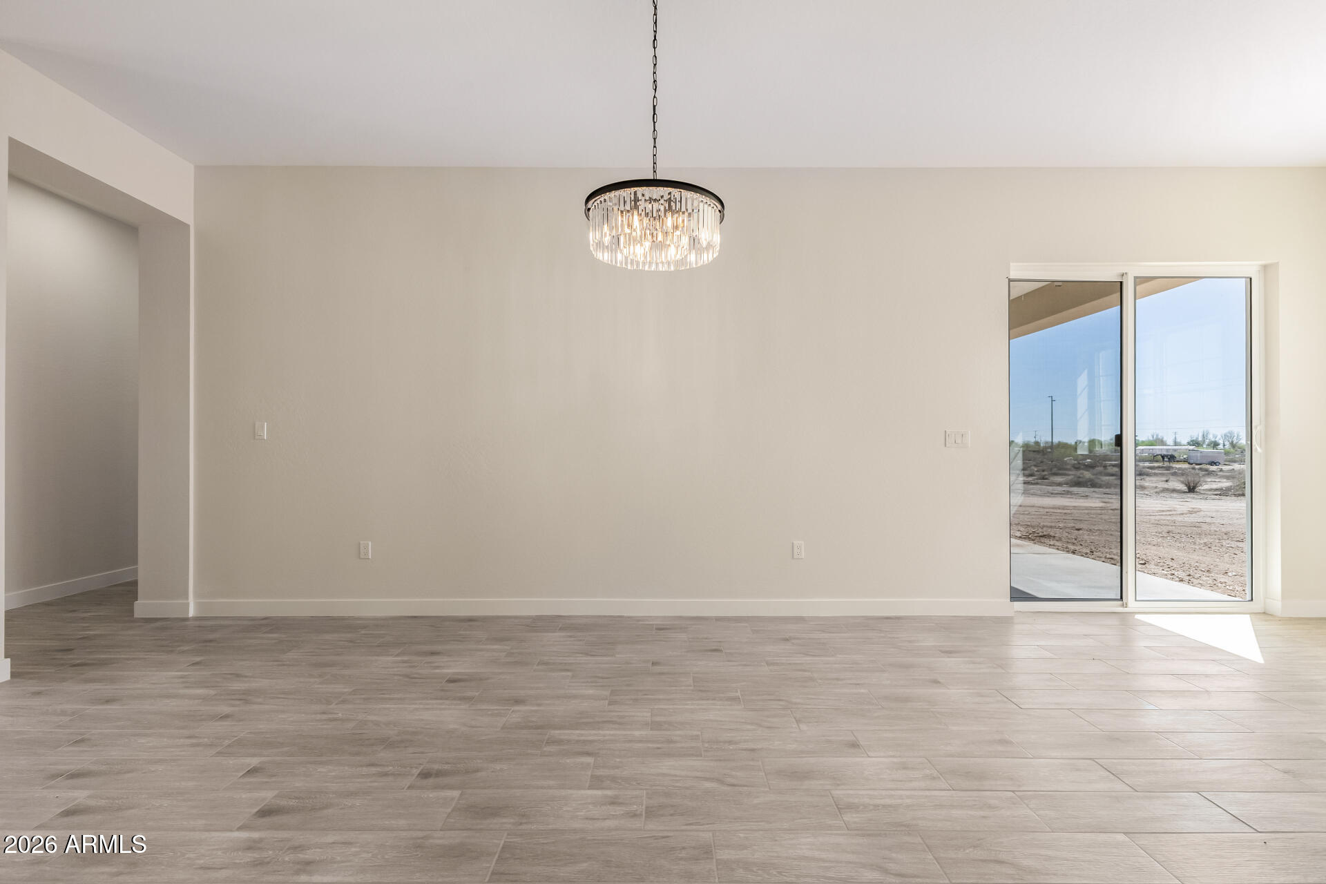 37277 W HILTON Avenue