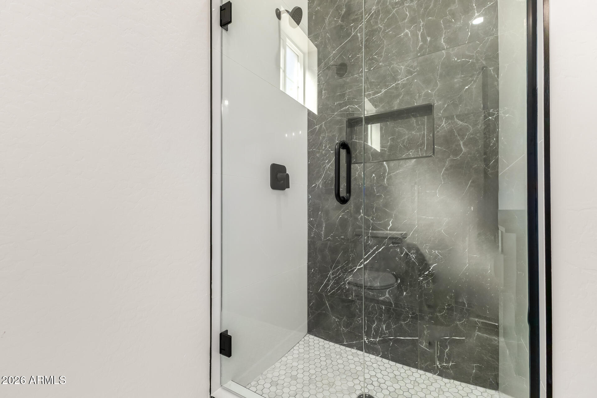 37277 W HILTON Avenue