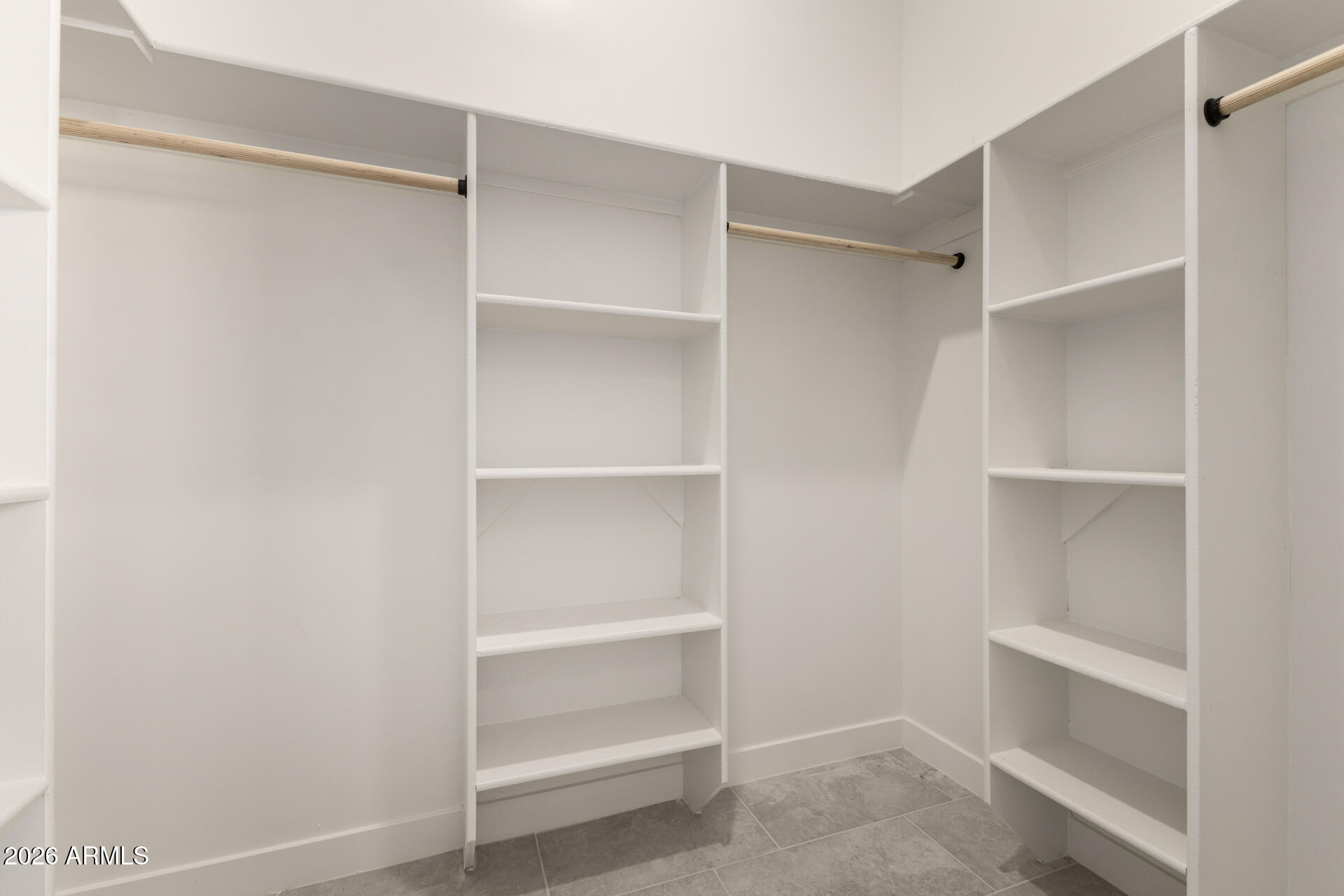 37289 W HILTON Avenue