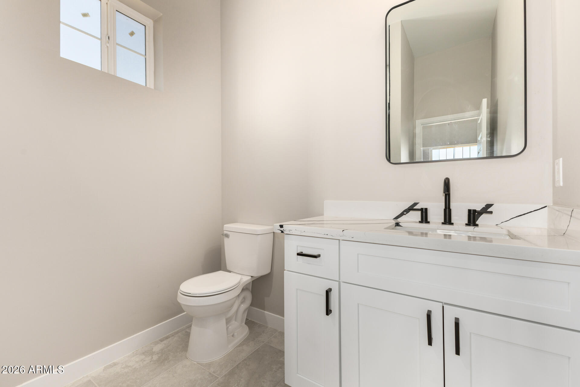 37289 W HILTON Avenue