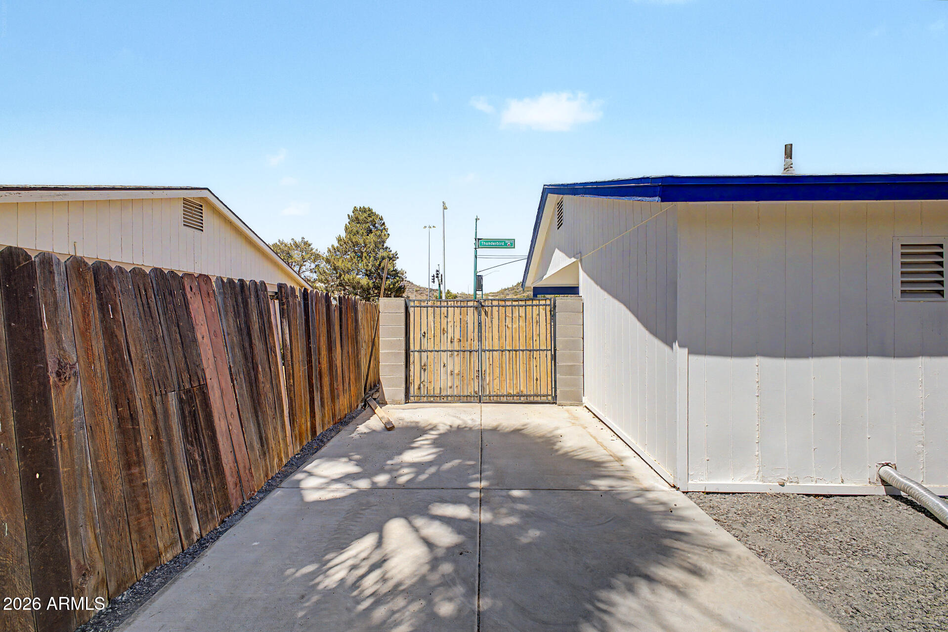 1645 W THUNDERBIRD Road
