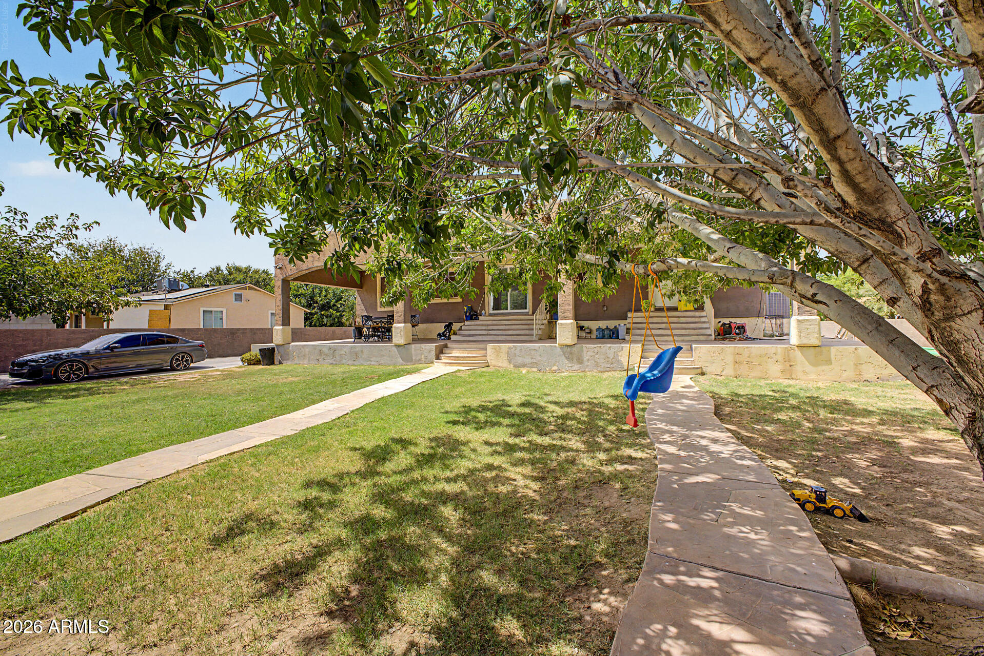 11121 W HIDALGO Avenue