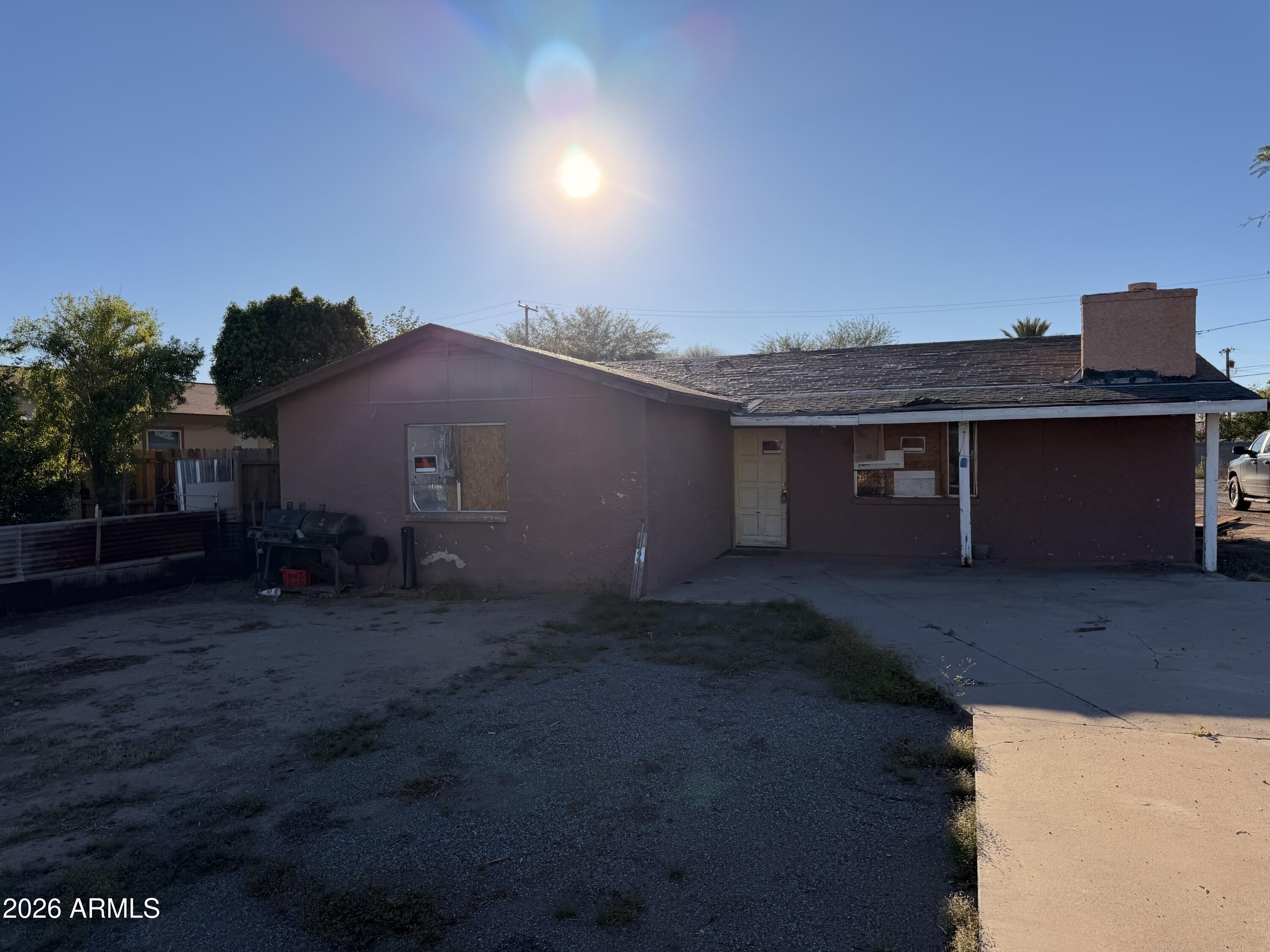 209 S 5TH Street