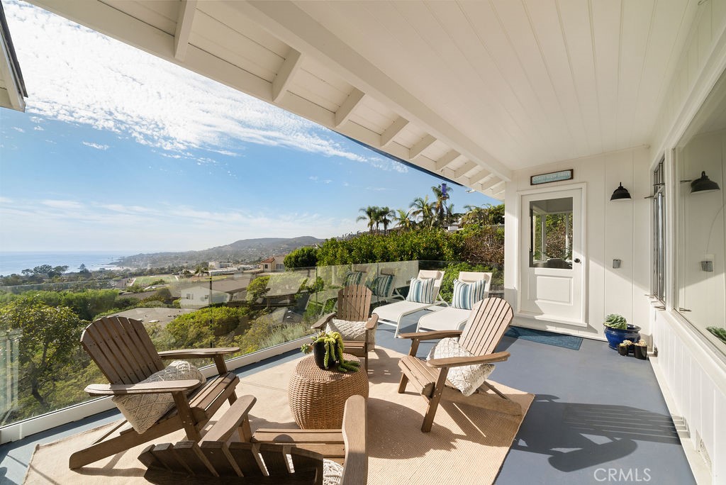 933 Coast View